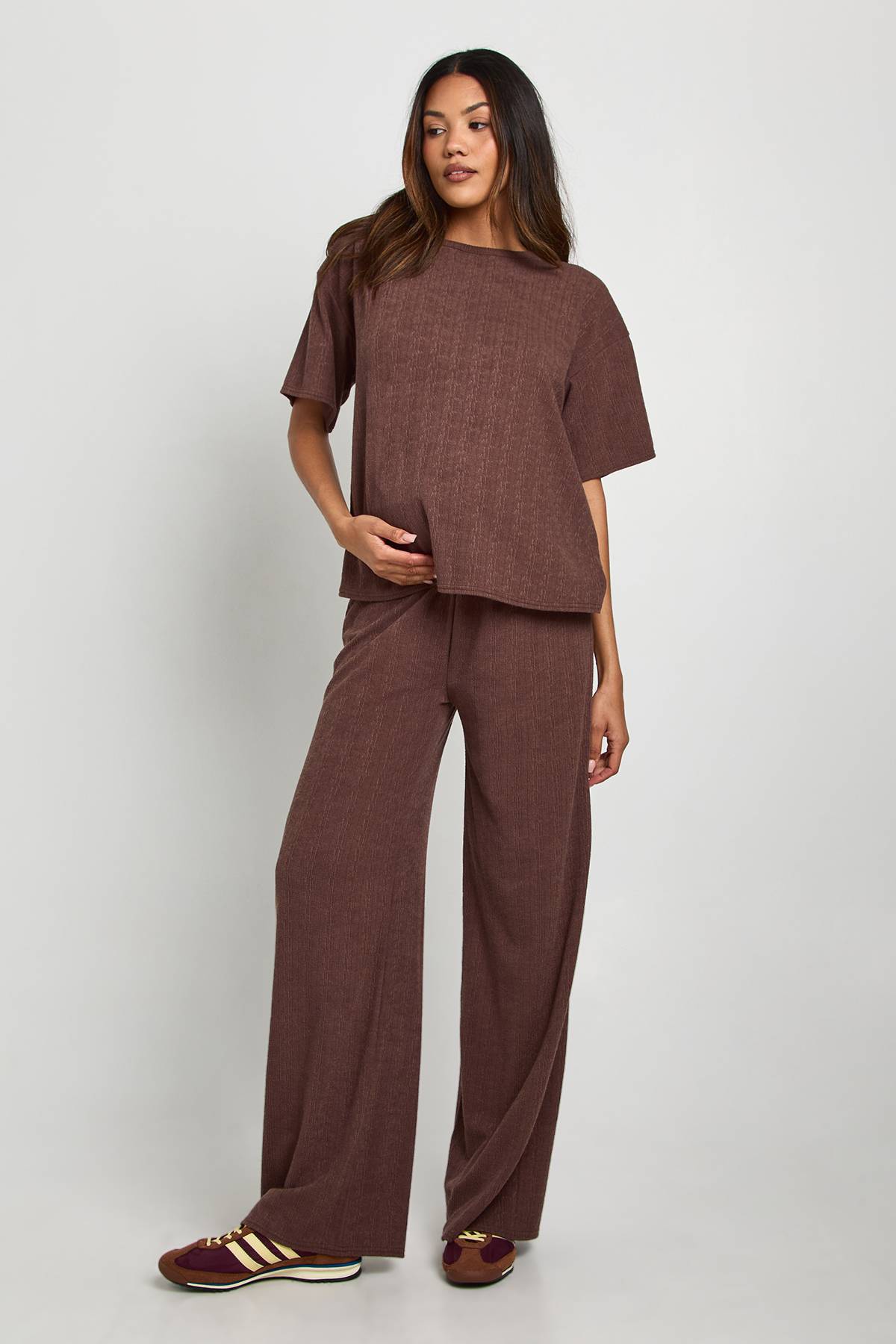 boohoo Ensemble T-shirt de maternité & Pantalon à jambes larges coordonné