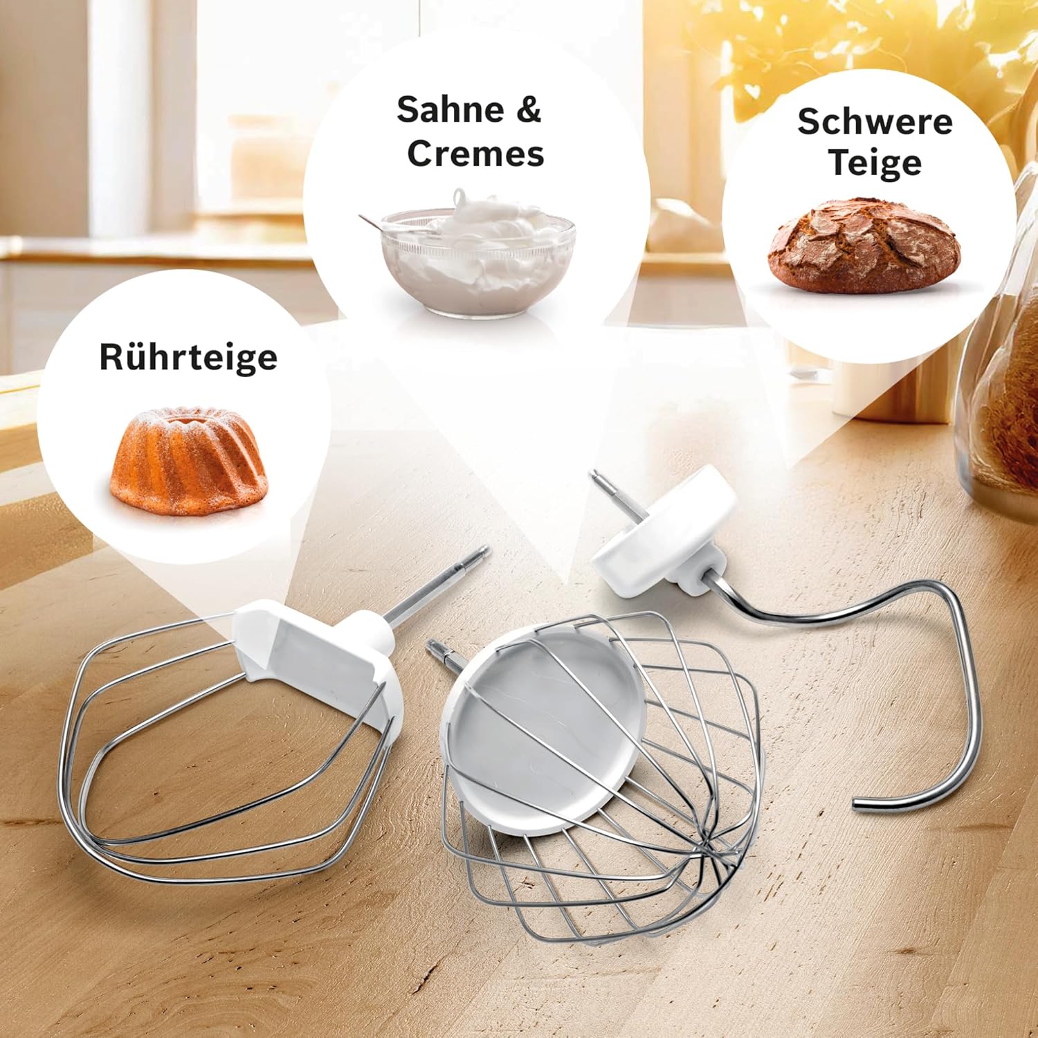 Bosch Küchenmaschine Serie 4, Edelstahl-Schüssel 3,9 L spülmaschinenfest, Mixer 1,25 L, Planetenrührwerk,Knethaken,Schlag,Rührbesen, Durchlaufschnitzler, 3 Scheiben, 1000 W, Dunkelrot, MUM58720