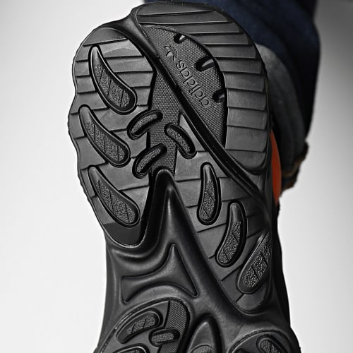 Baskets Ozweego TR ID9828 Orange Core Black Grey Six