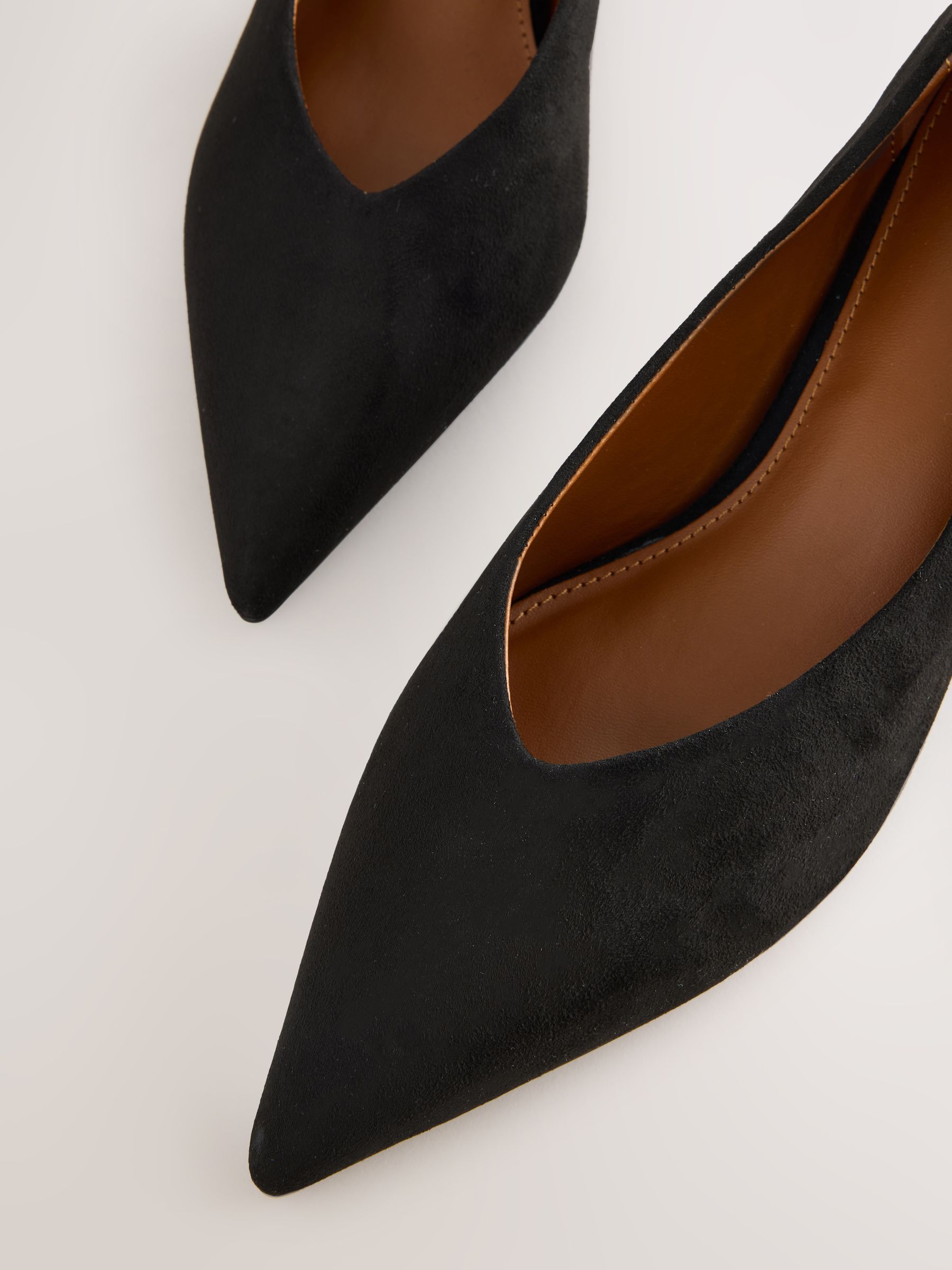 Zwart - Puntige lage naaldhakken schoenen