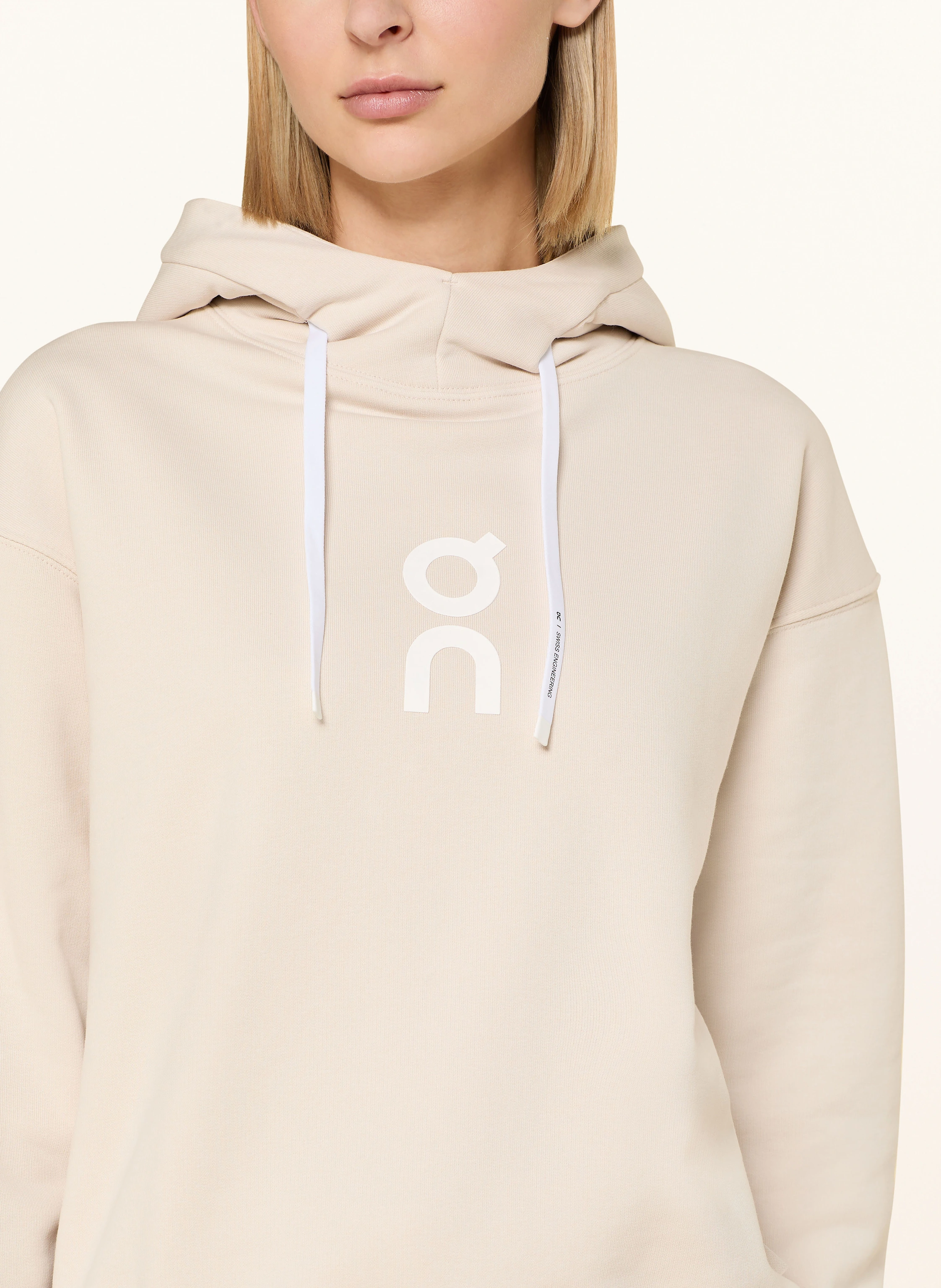 On Hoodie CLUB