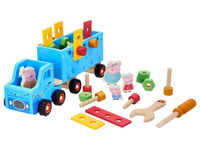 Houten vrachtwagen met aanhanger