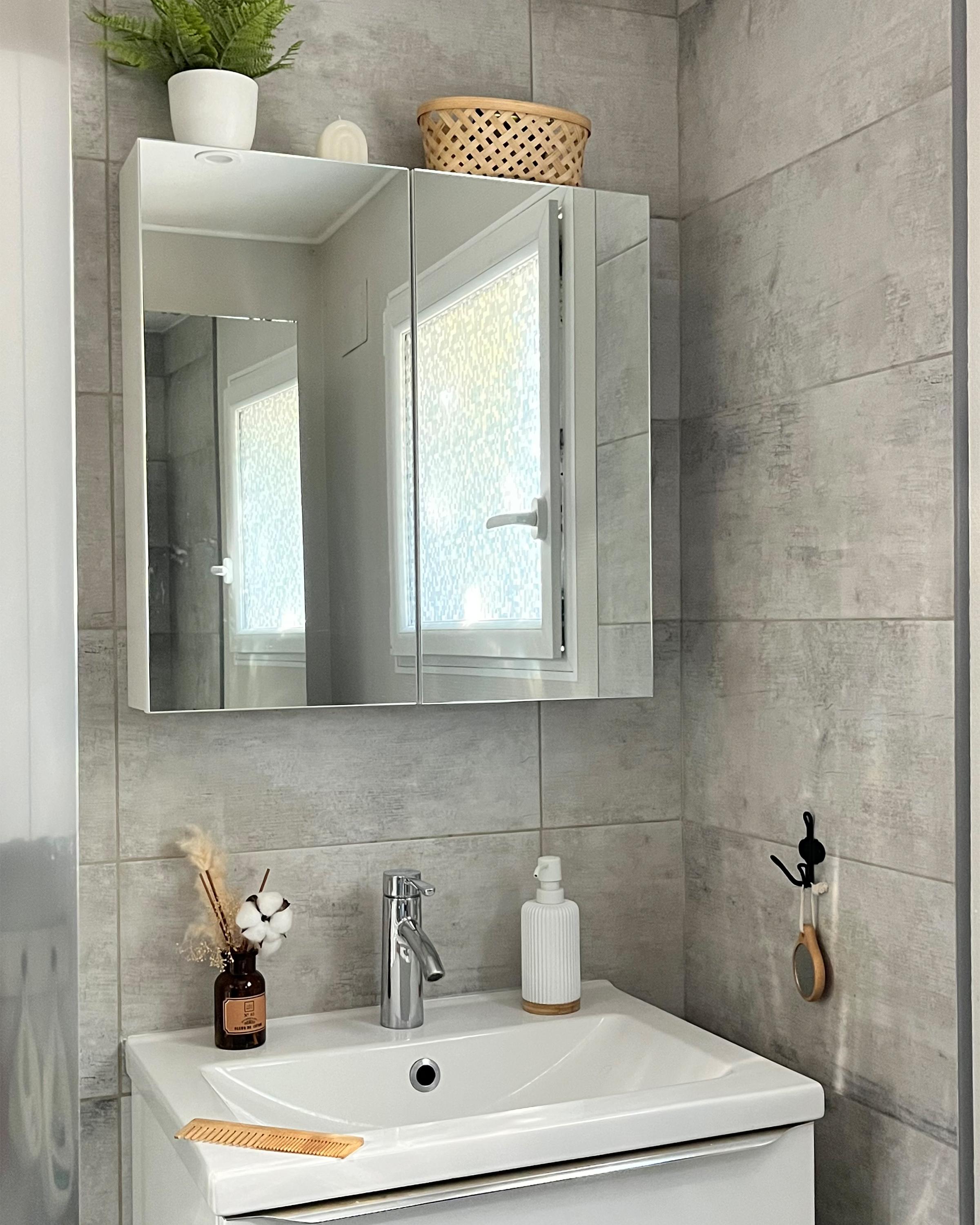 Badkamer wandkast met spiegel NAVARRA 60 cm 60 cm Wit