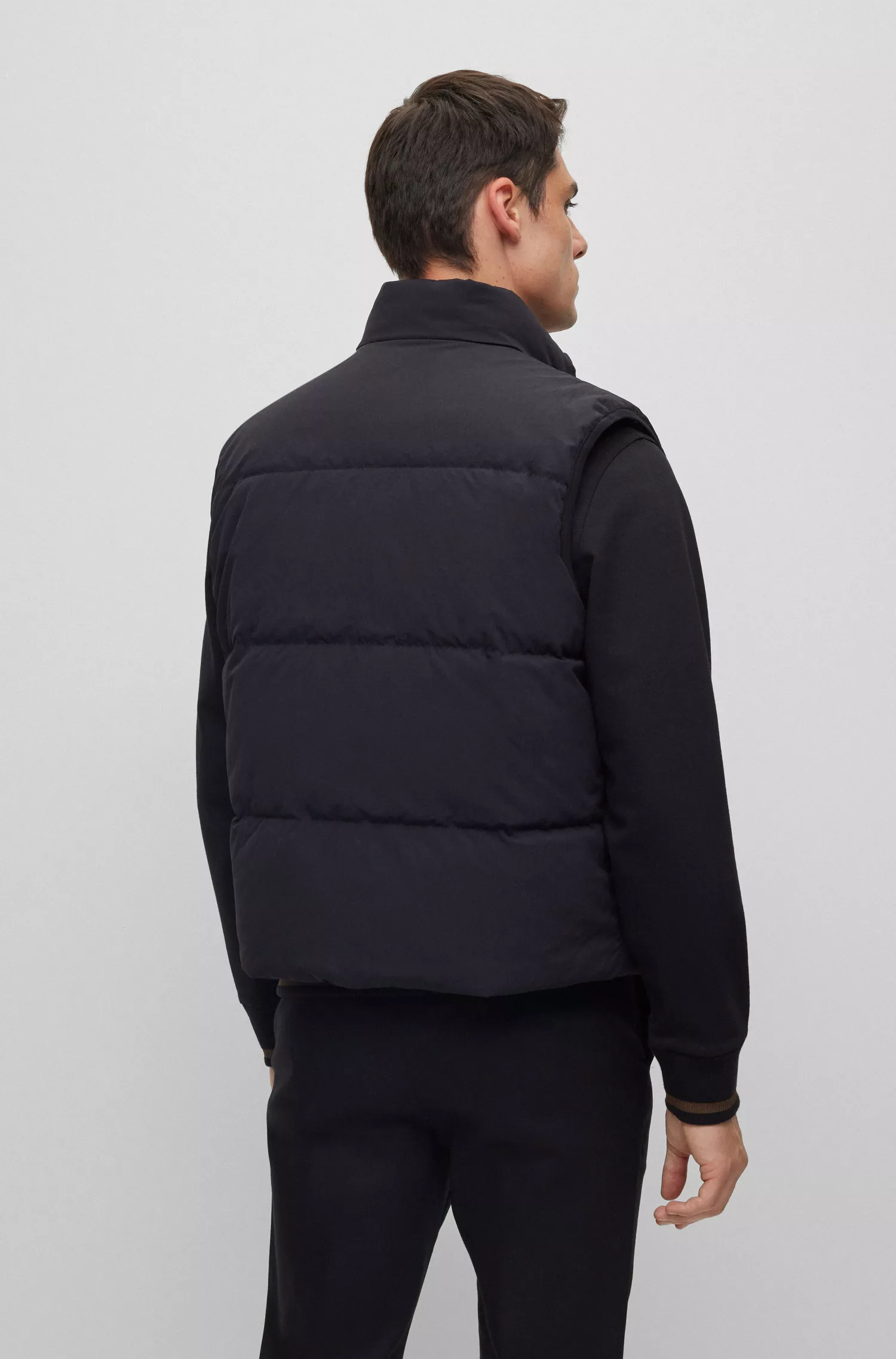Colete reversível BOSS Black-Porsche x BOSS em corte regular.