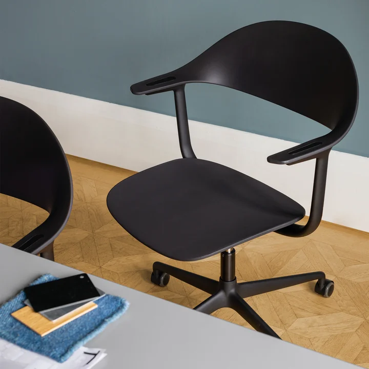Vitra - Mynt Bürostuhl Viersterngestell, grau / soft light (Rollen für Hartboden)
