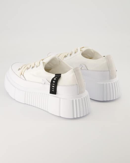 Inuikii Matilda Canvas Low 23 Sneaker in Weiß