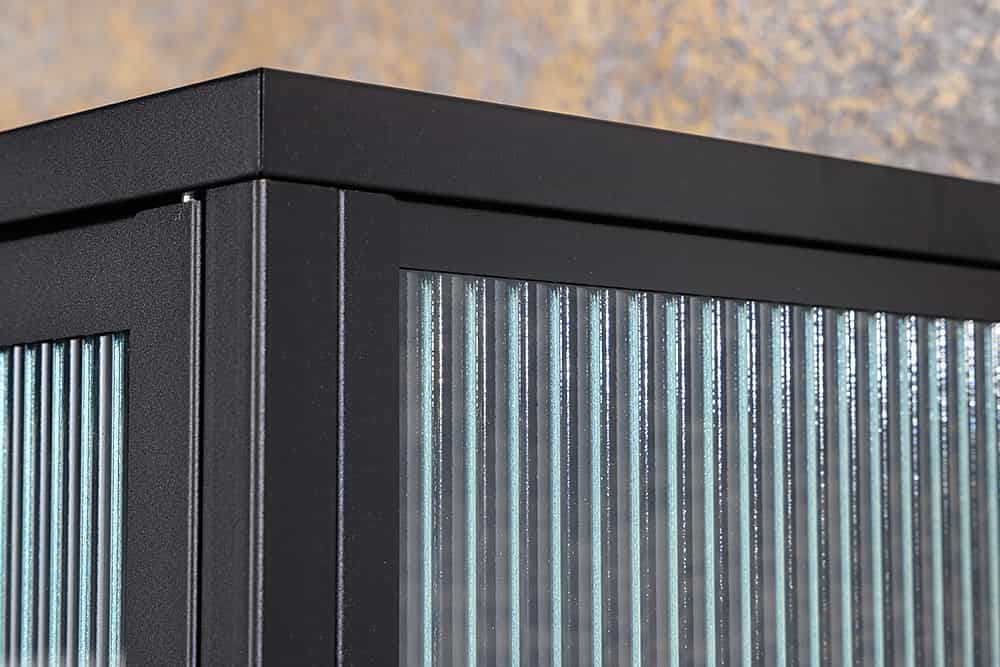 Moderne Vitrine AMSTERDAM 160cm schwarz gold Riffelglas Metall Highboard Schrank