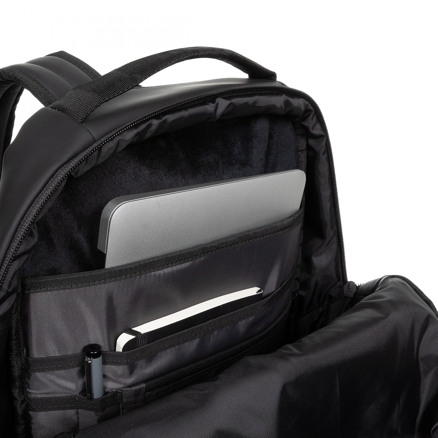 Eastpak Tecum F CNNCT F matte black