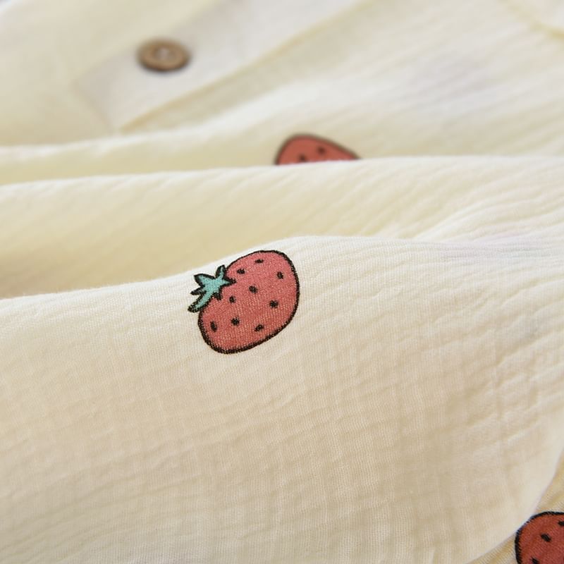 Dogini - Midi-pyjamajurk met pofmouwen en aardbeienprint