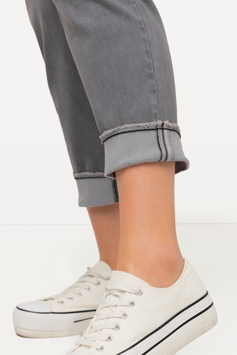 Boyfriend-Jeans, Fransensaum, Leo-Details, recycelt