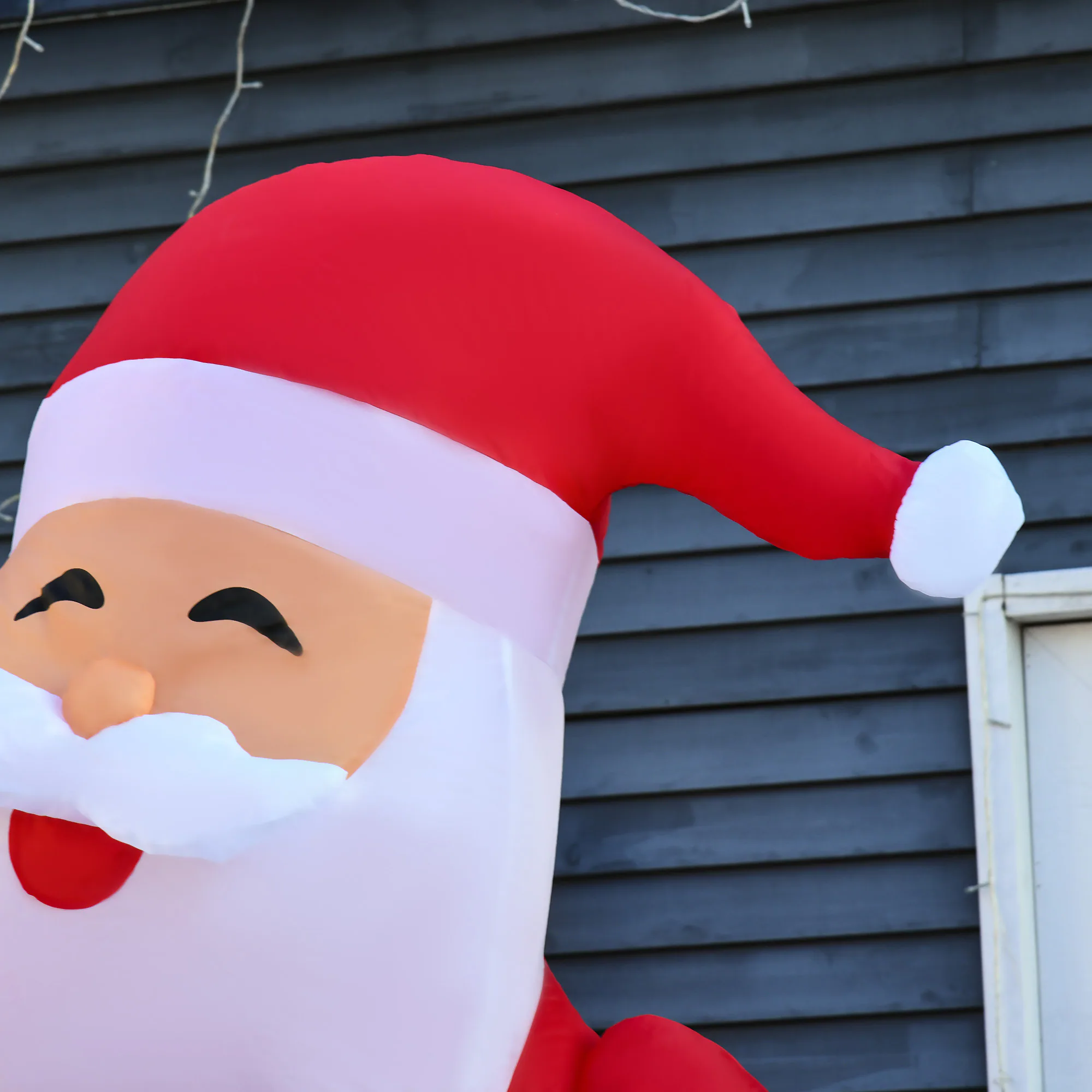 HOMCOM Aufblasbarer Weihnachtsmann mit Gebläse und LED-Licht bunt 160B x 85T x 243H