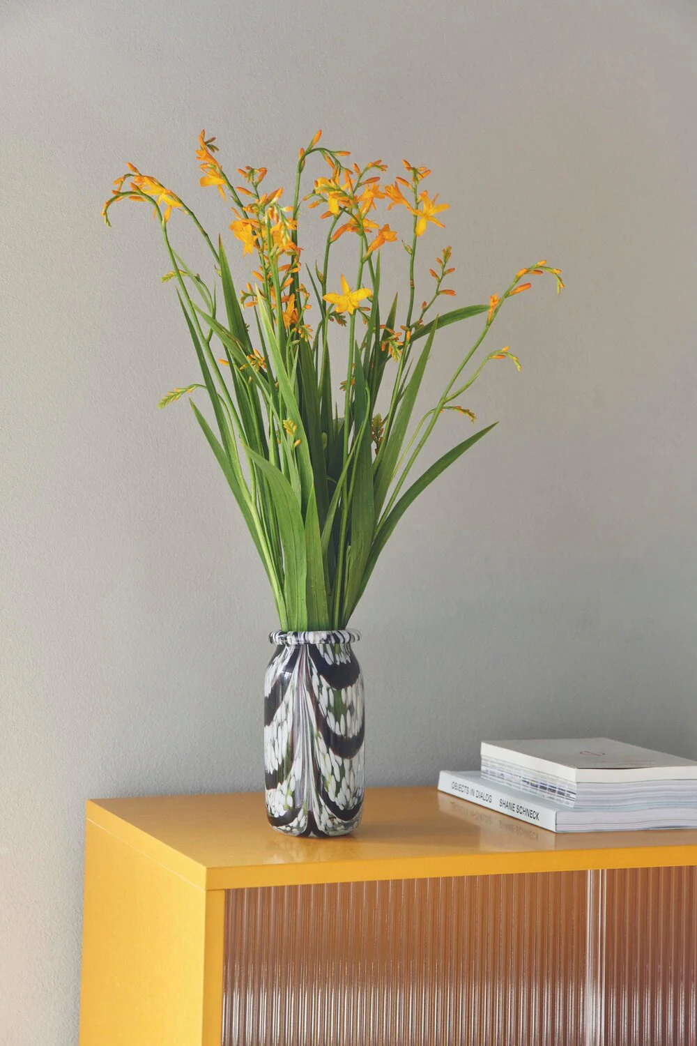 HAY  Splash Roll Neck vase, Coffee/White - X-Small