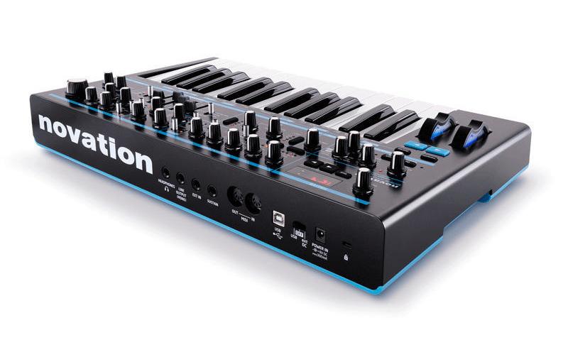 Synthesizer Bass Station II<br>Analoger Mono-Synth, basierend auf der originalen Bass Station