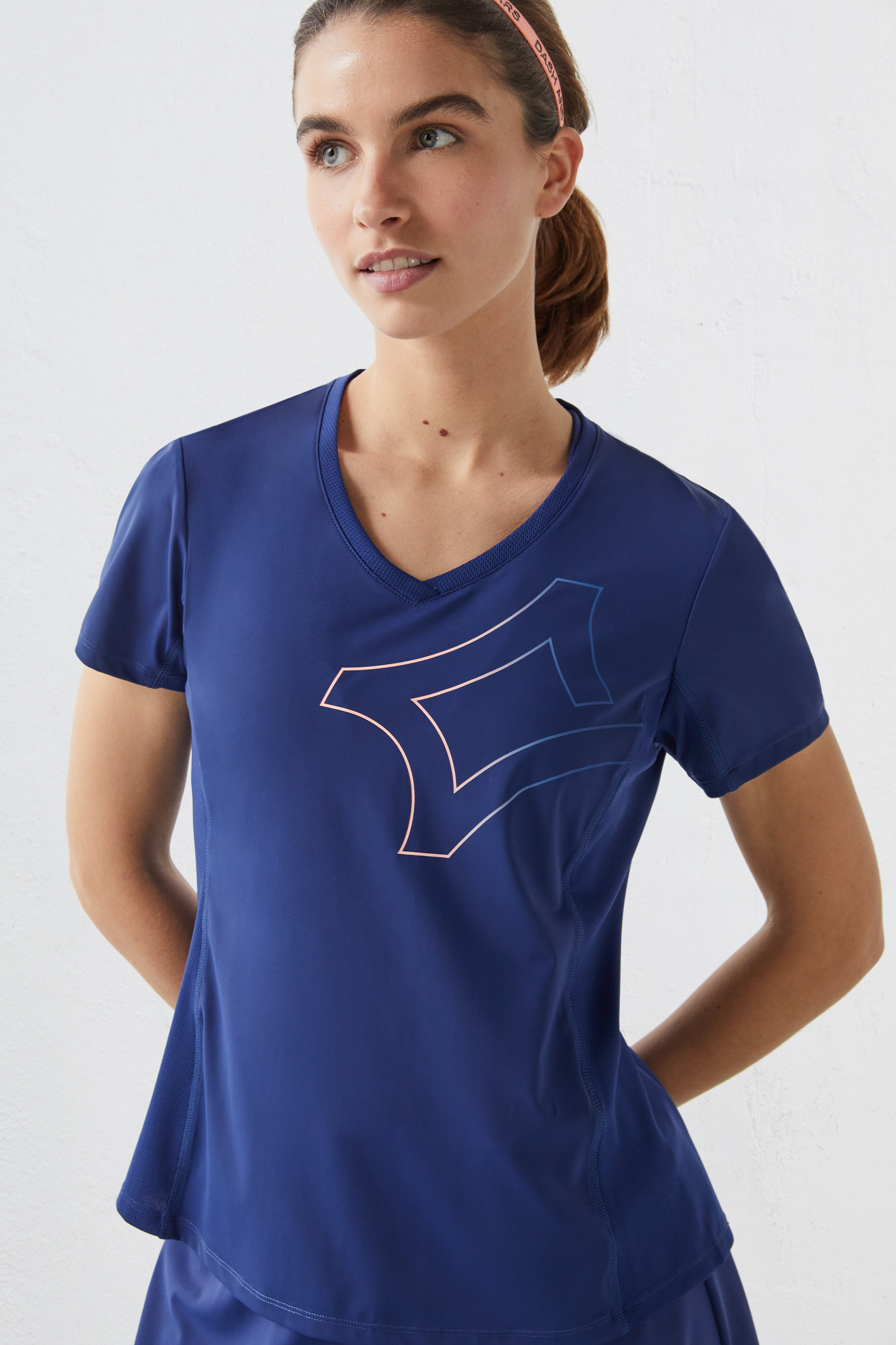 Camiseta azul escura respirável
