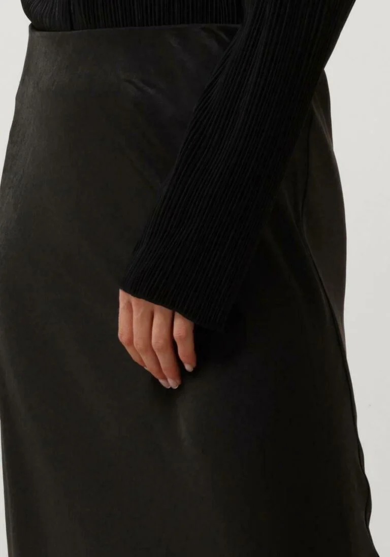 NOTRE-V zwarte notre-v midirok satin skirt