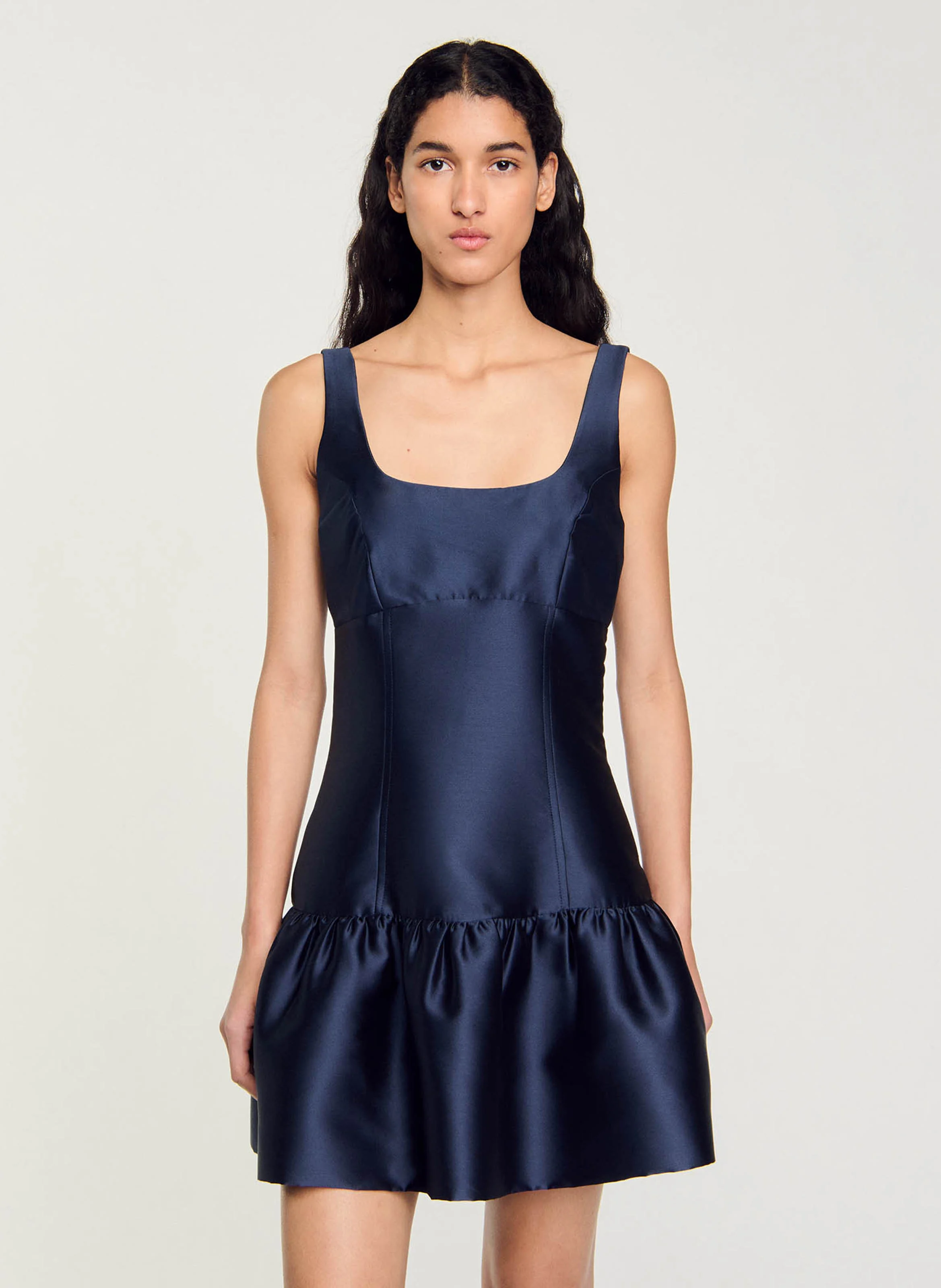 Robe courte col carré en satin | Bleu