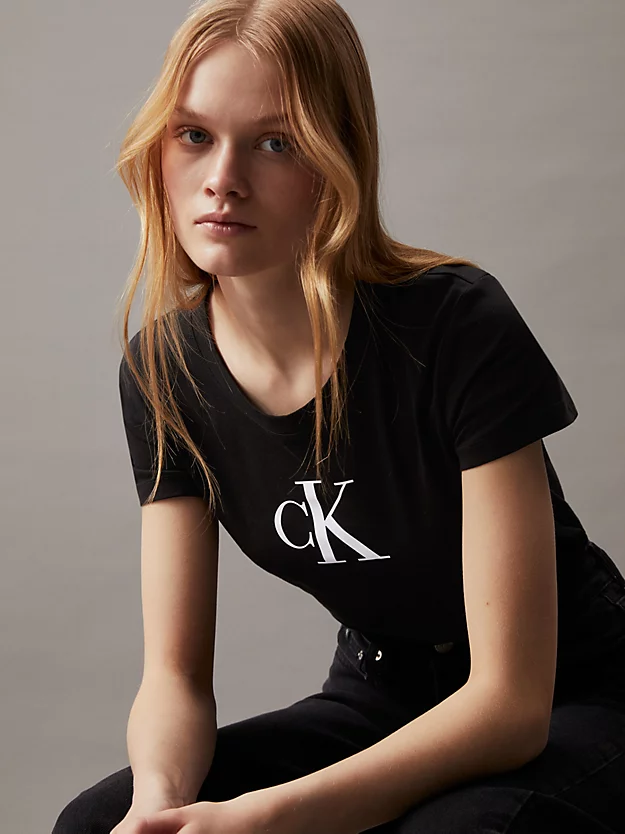 Camiseta slim fit com monograma