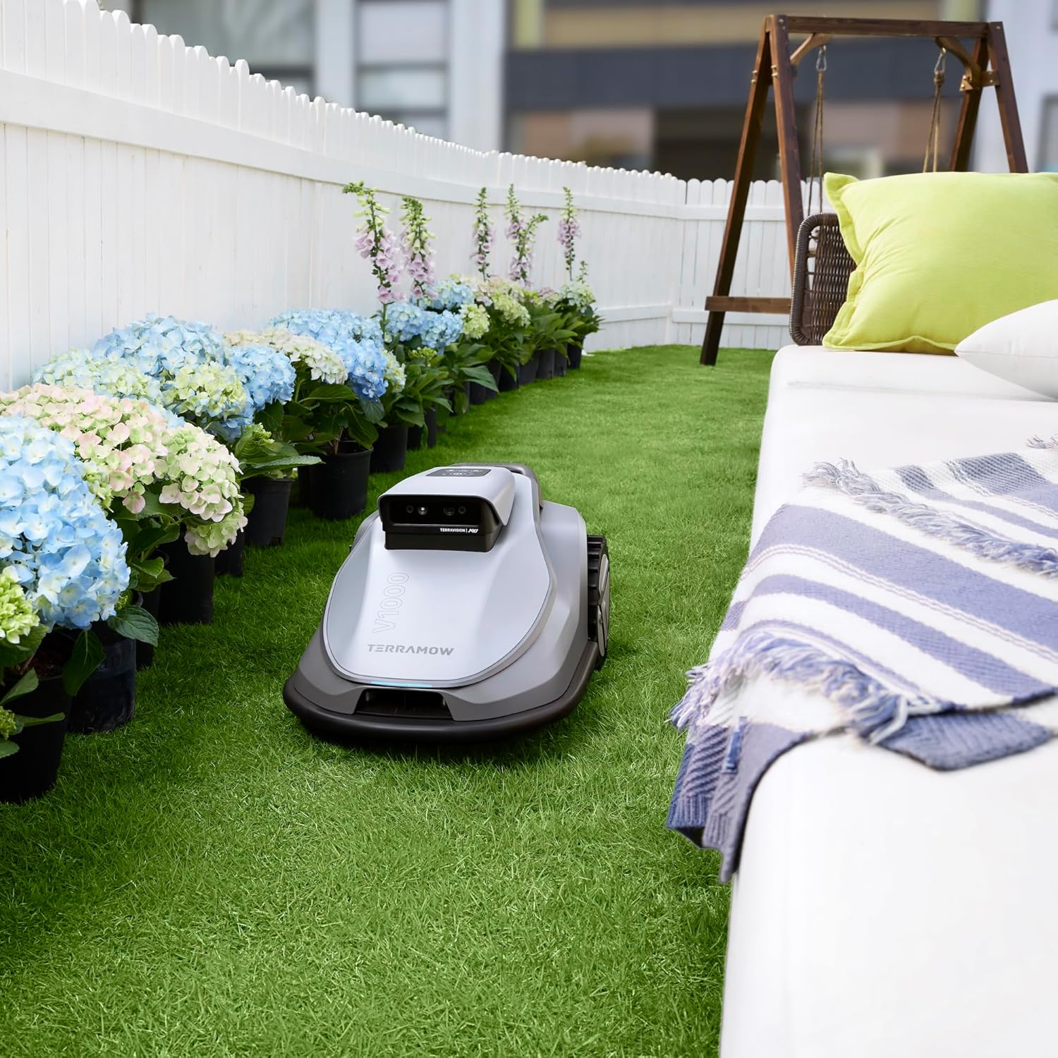 Terramow V1000 Mähroboter ohne Begrenzungskabel, ohne RTK, mit KI-Bilderkennung und Hinderniserkennung für Garten bis 1200m²