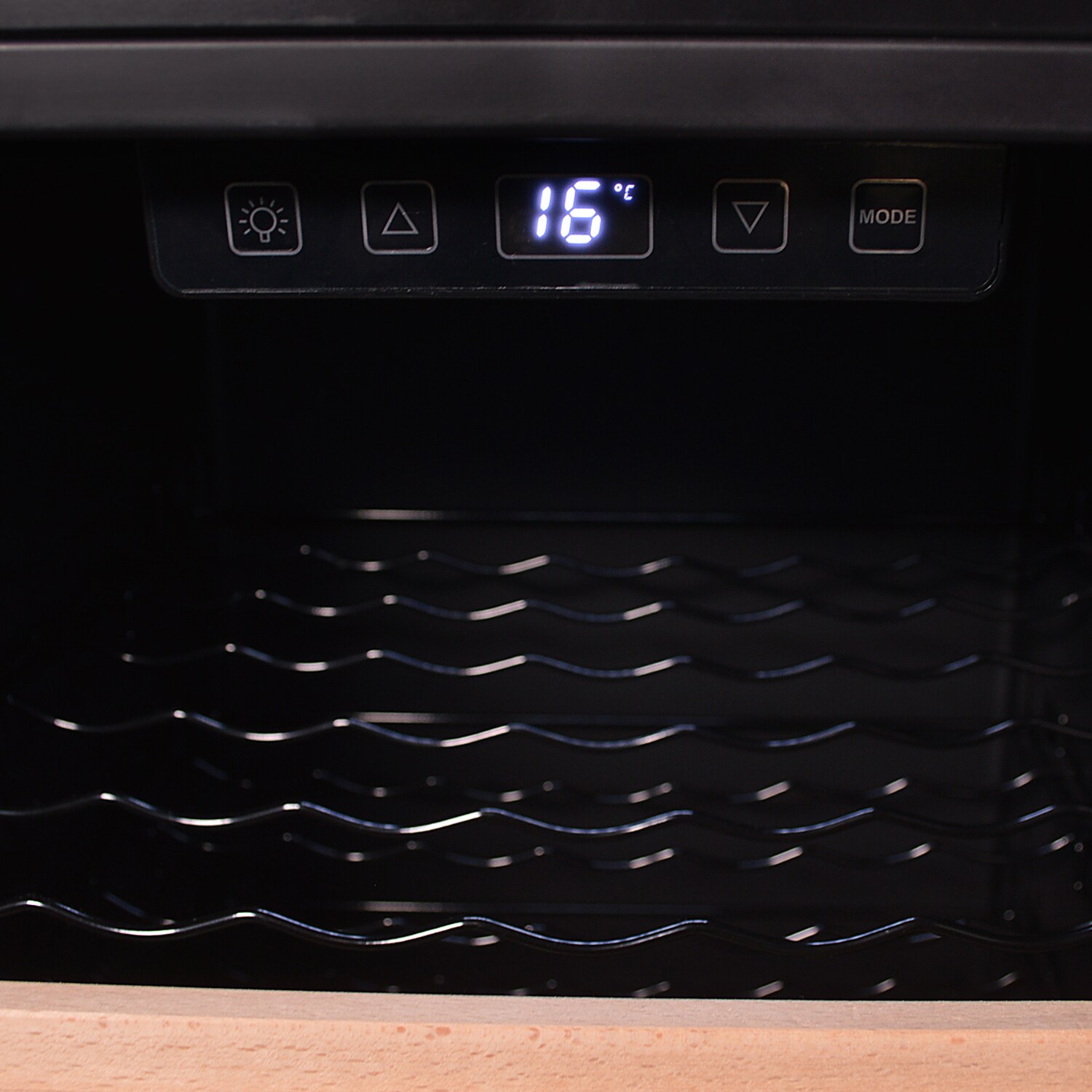 TroniTechnik® Weinkühlschrank, Getränkekühlschrank, 126 Liter, 63 Flaschen, Wein Kühlschrank Edelstahl-Optik, mit LED