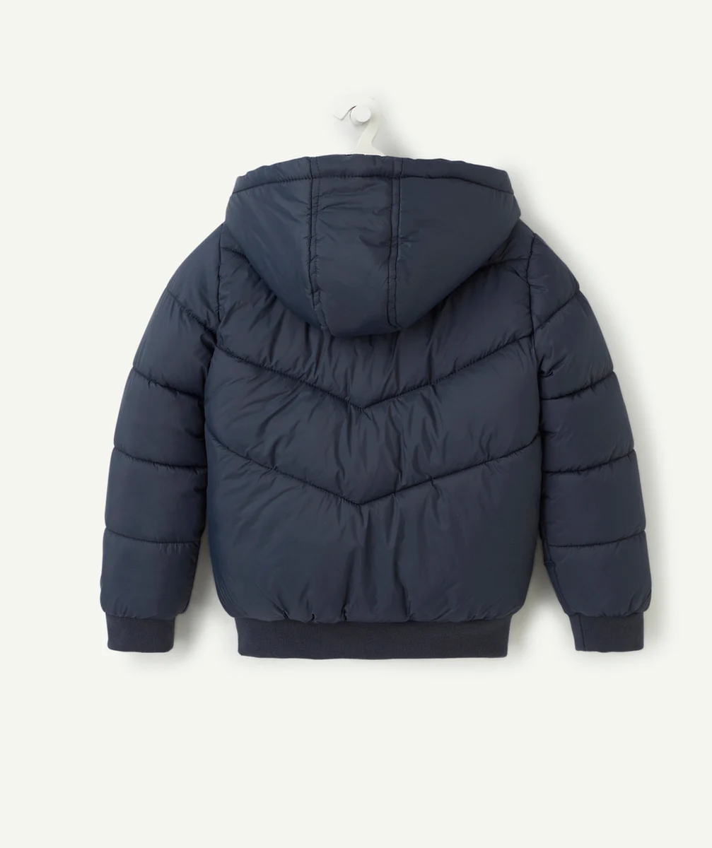 DOUDOUNE À CAPUCHE GARÇON EN REMBOURRAGE RECYCLÉ AVEC PATCH