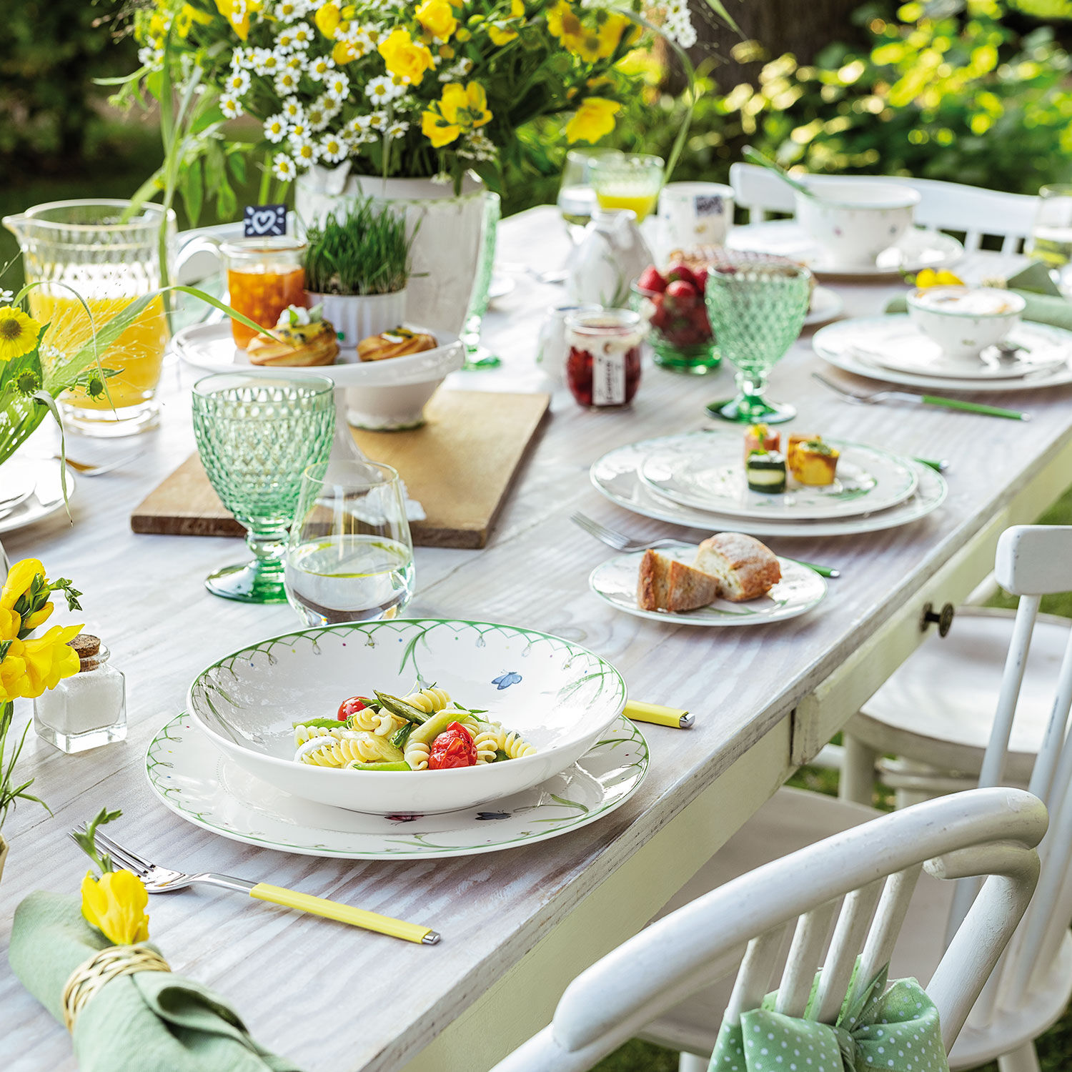 Colourful Spring Bowl Green, 20.3 oz, Premium Porcelain