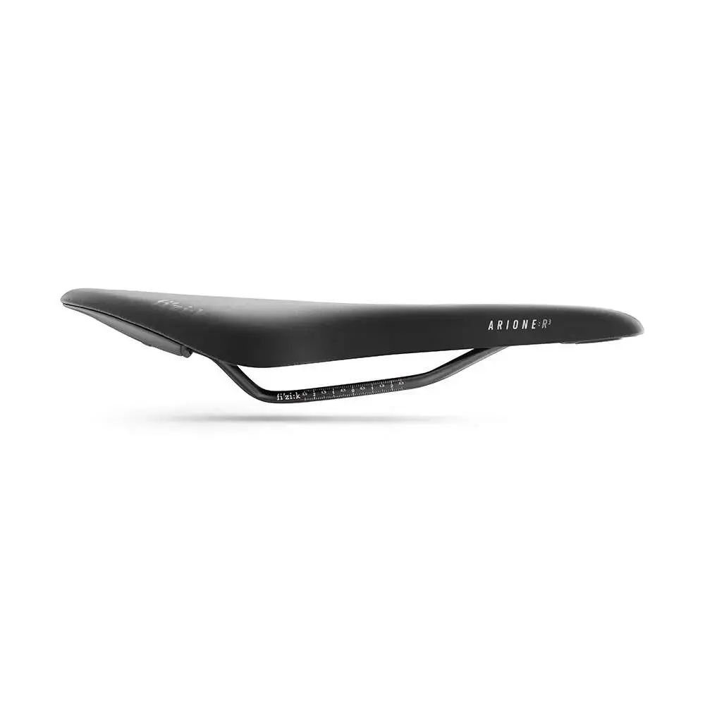 Fizik Arione R3 Open Kium Regular Zadel Zwart