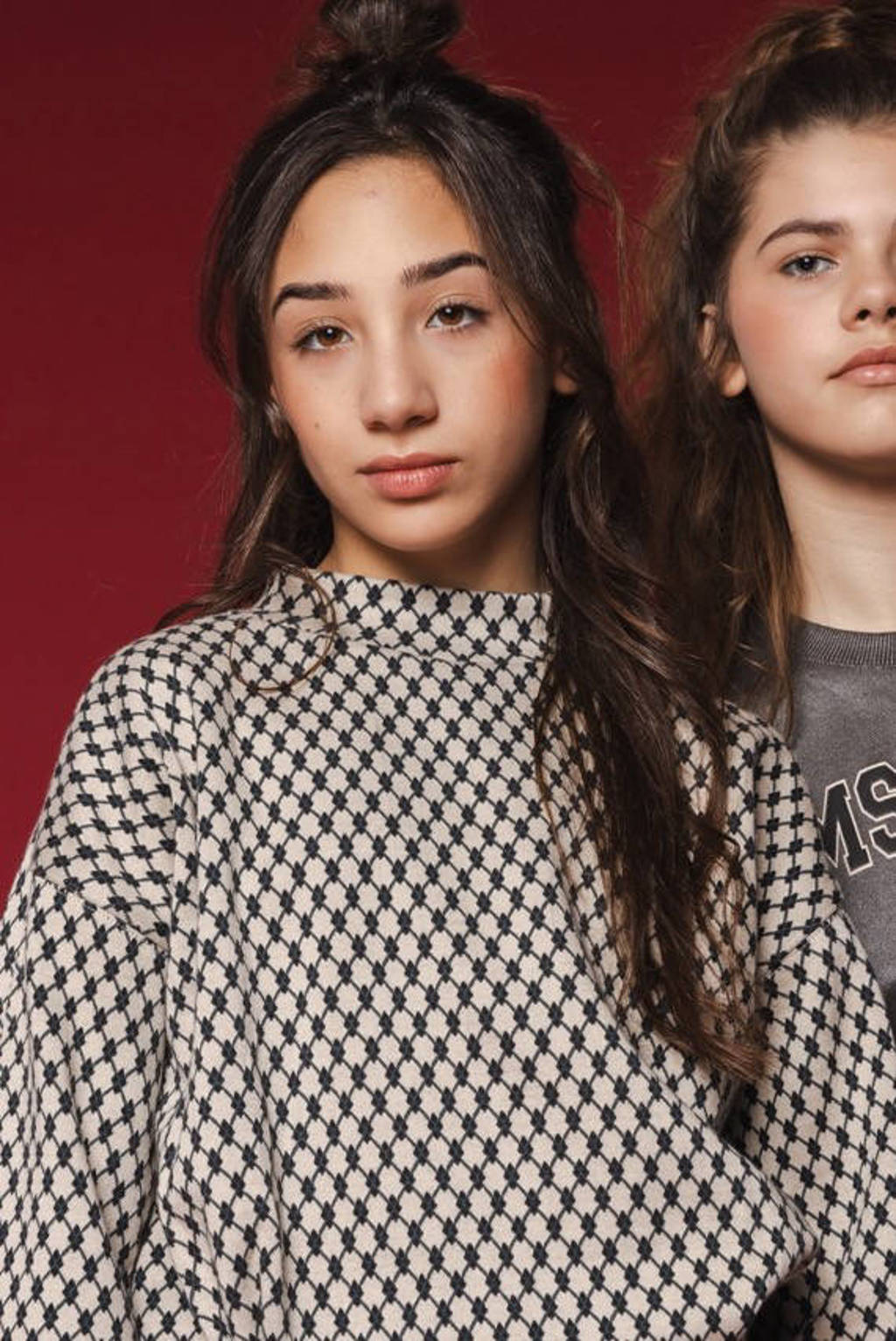 LOOXS sweater met all over print ecru/zwart