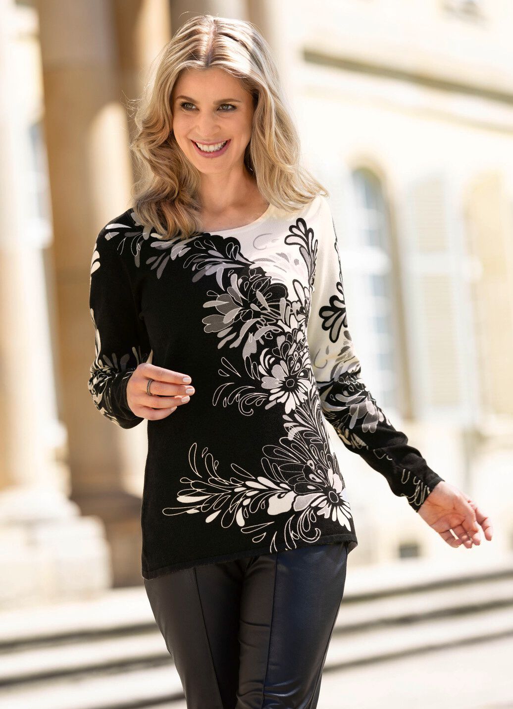 Pullover in Feinstrick
