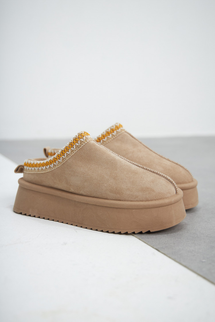 Bottines chaussons en velours compensés