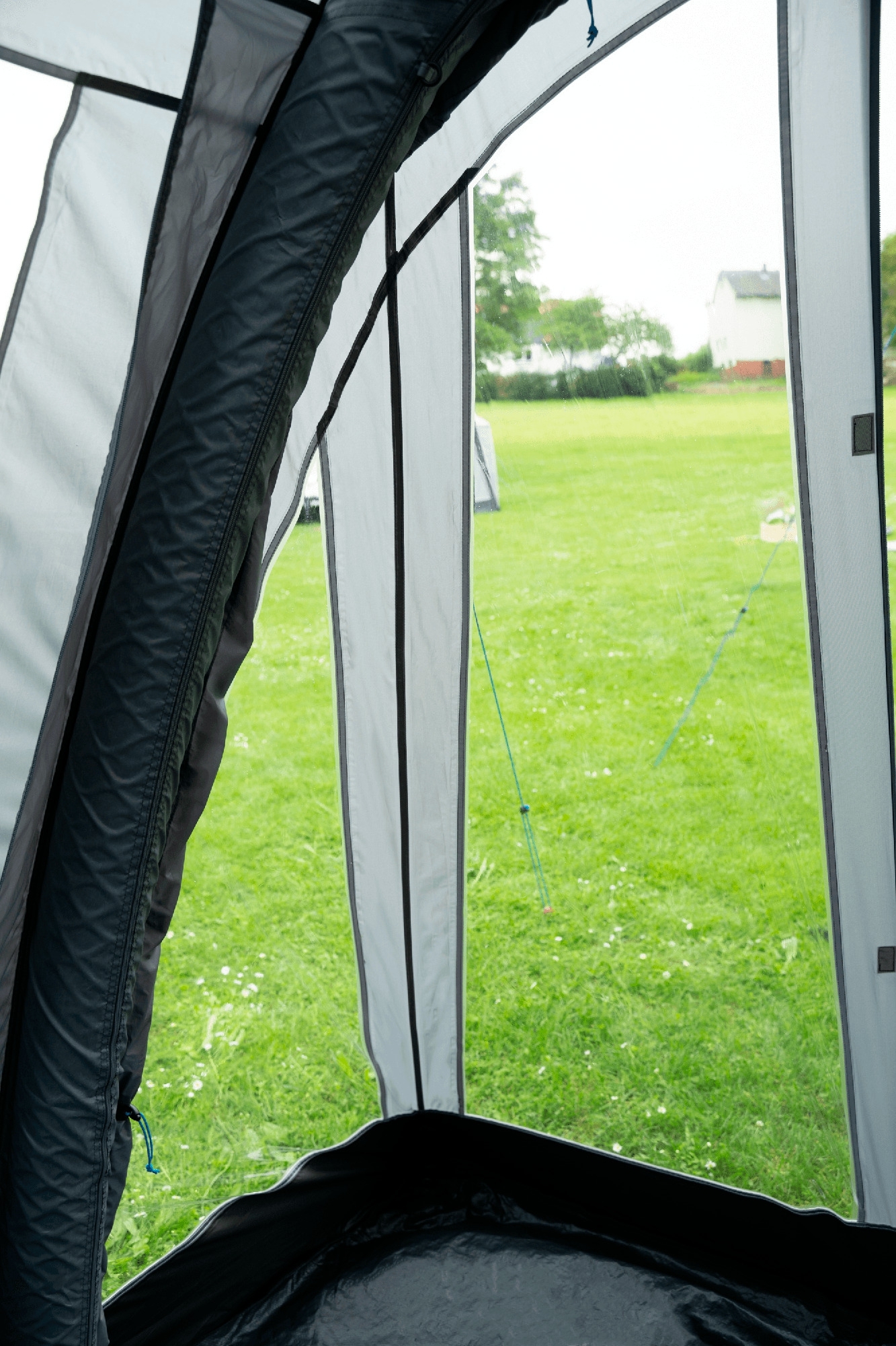 Westfield Hydra 300 aufblasbares Vorzelt 300 x 330 cm