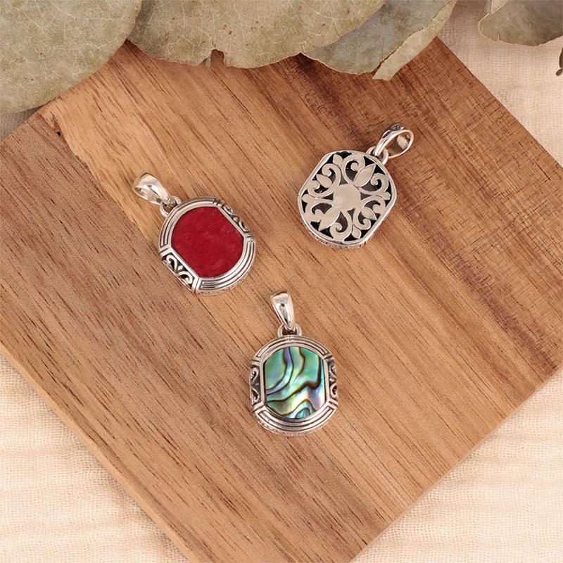 Pendentif Ethnique en Corail serti argent 925 - Bijou d'exception | Aden