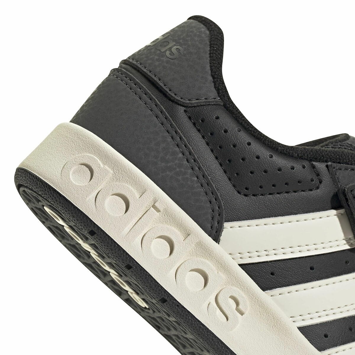 ADIDAS ROUPAS ESPORTIVAS<br>Tênis Breakbase