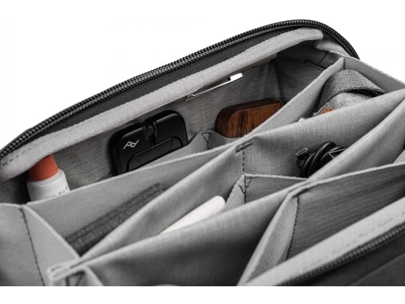 Peak Design Tech Pouch Schwarz Brillanter, leicht zugänglicher Organizer für die wichtigsten technischen Geräte