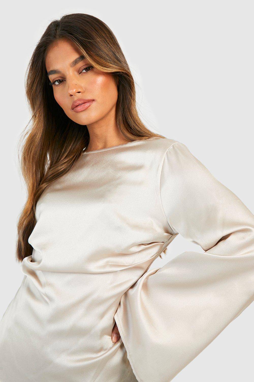 boohoo Chemisier en satin à encolure fendue et taille froncée