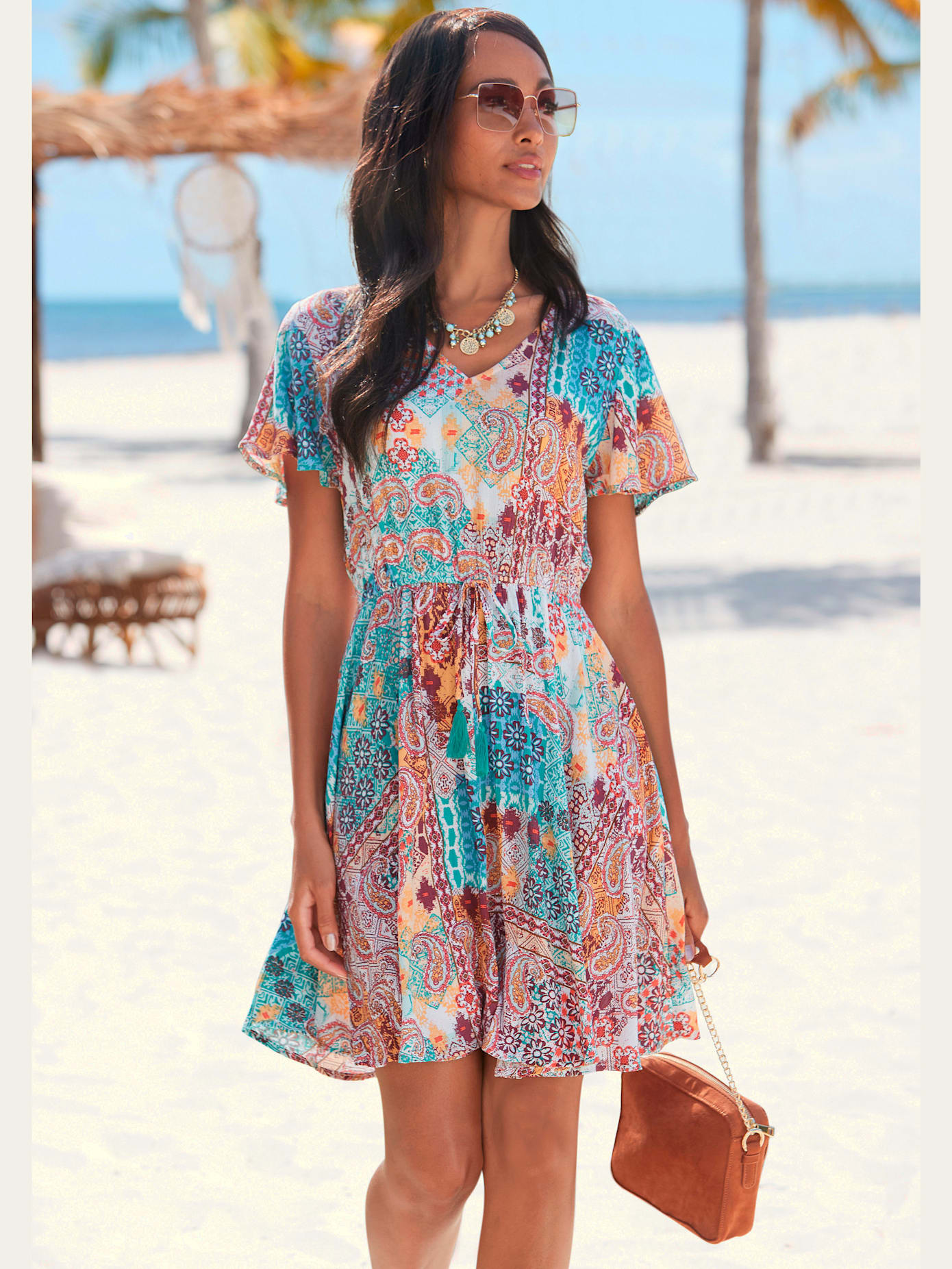 Robe imprimée encolure en v
