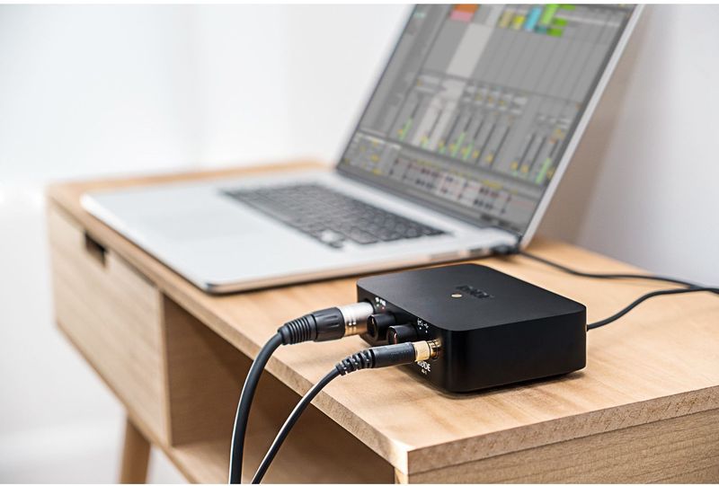Rode - AI-1 - USB Audio-interface - Rood - Professionele Geluidskwaliteit