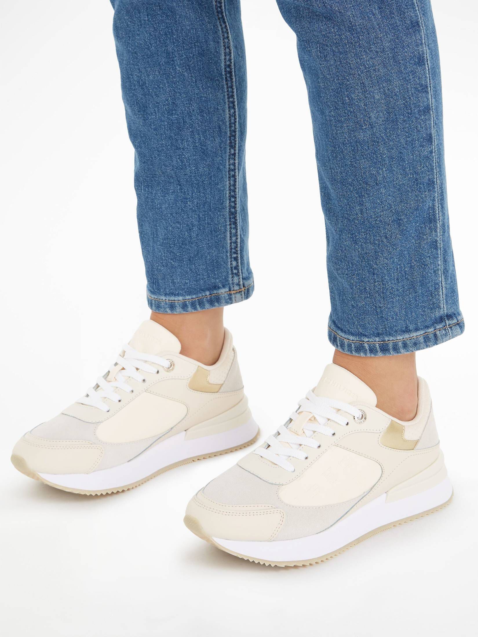 Tommy Hilfiger| Damen Sneaker ELEVATED EMBOSSED RUNNER GOLD