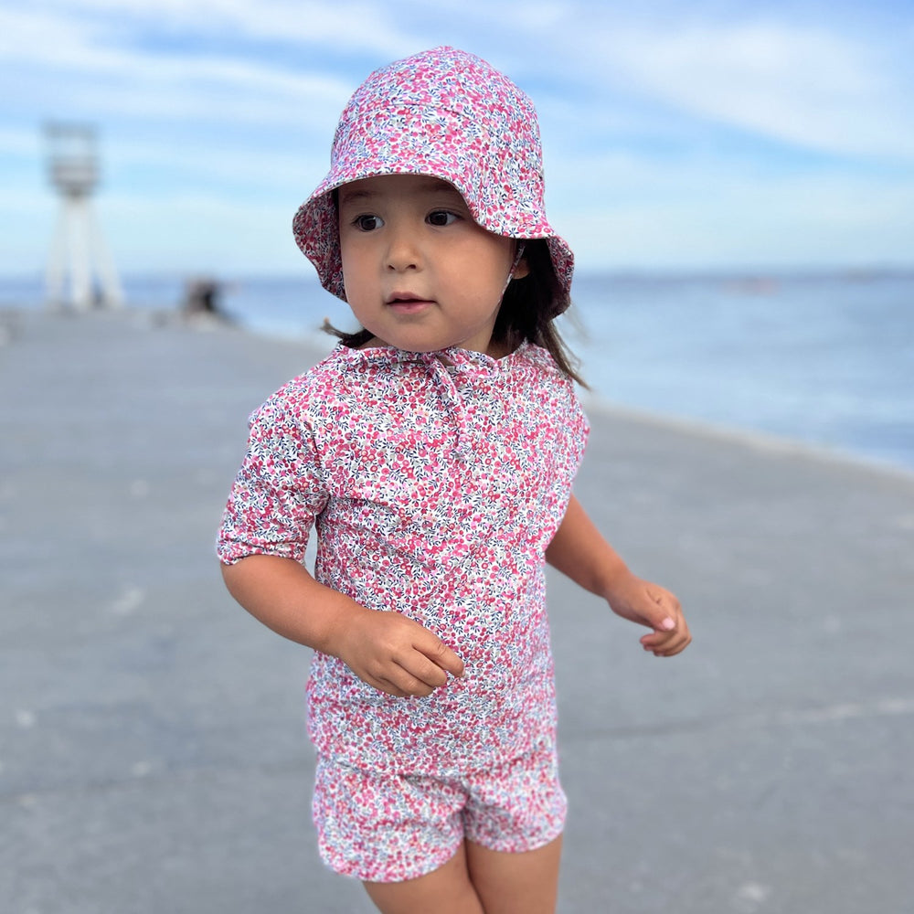 Køb Petit Crabe Wiltshire Bud Luna Boatneck Uv-T-shirt S/S - Lavet af Liberty© Stof