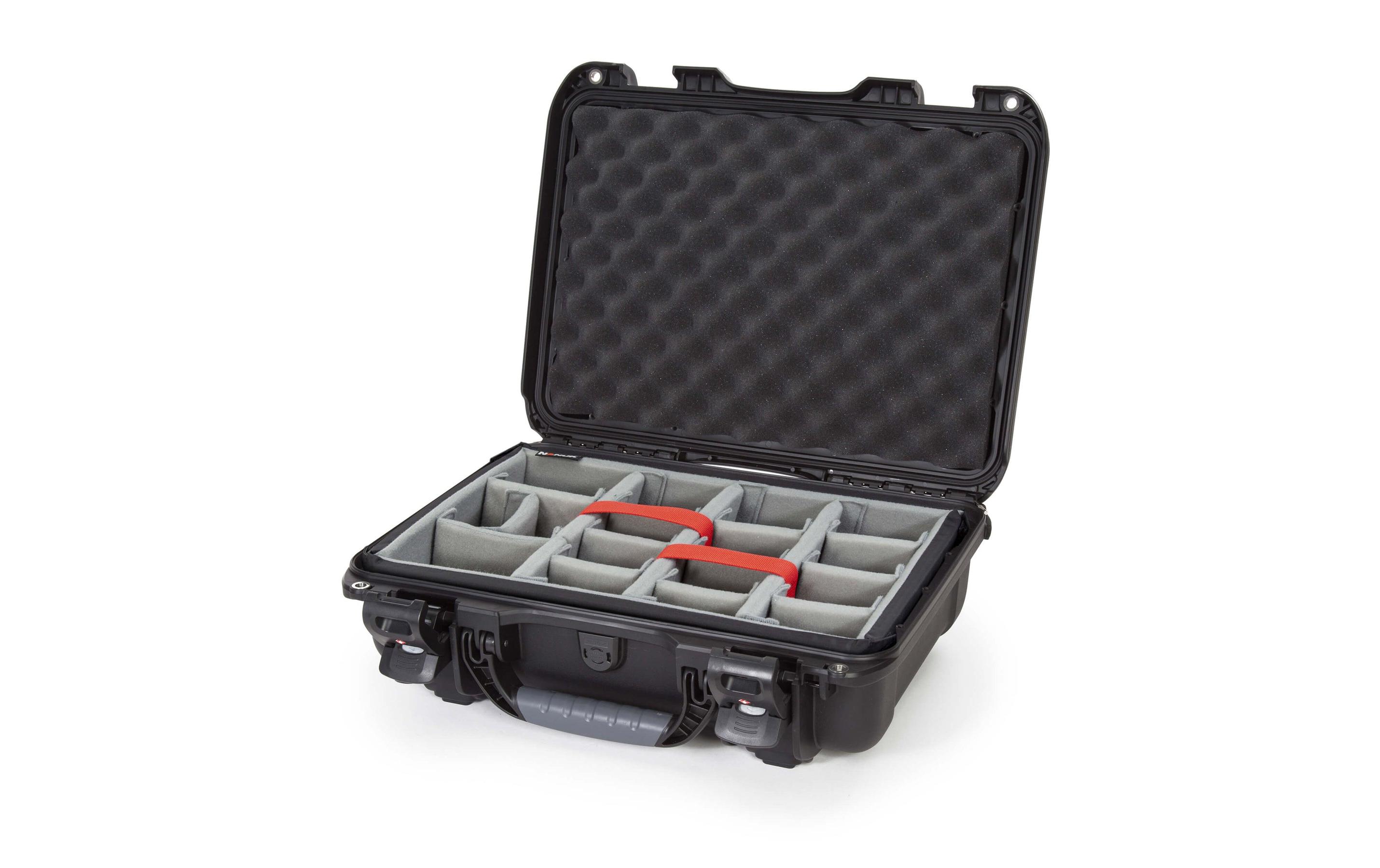 Kunststoffkoffer 923 - mit Trennwand Schwarz<br>Leichter, wasserdichter und robuster Hartschalenkoffer mit Trennwand