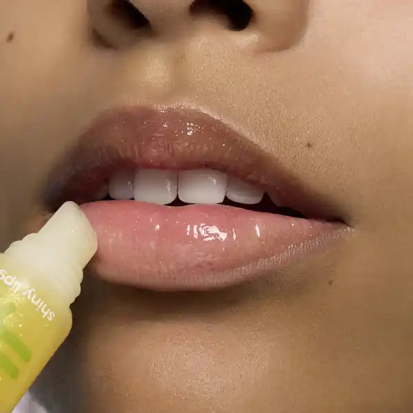 JUICY BOMB shiny lipgloss 106 Mellow Mango