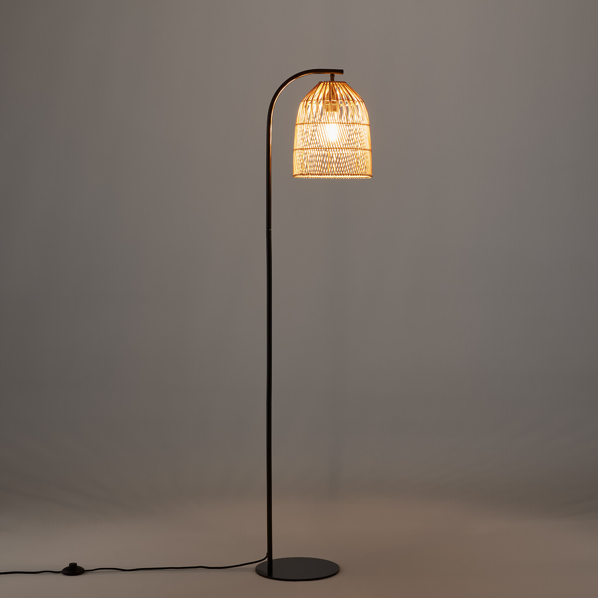 LA REDOUTE INTERIEURS<br>Luminária de chão em metal e rattan, Dankia