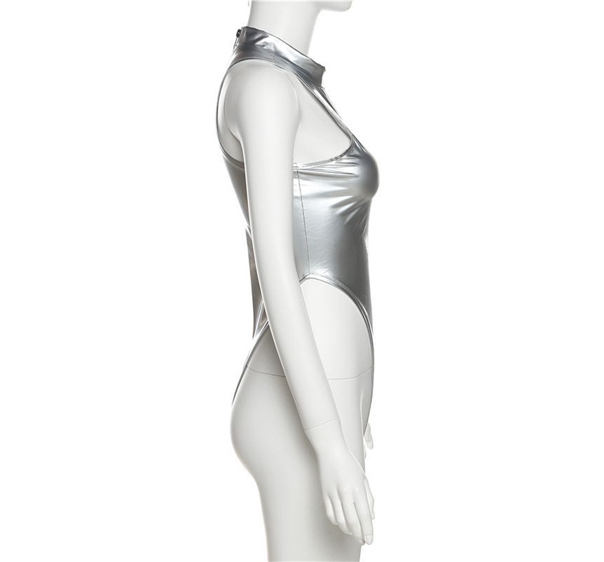 HERMITAKH - Mouwloze, metallic bodytop met nephals