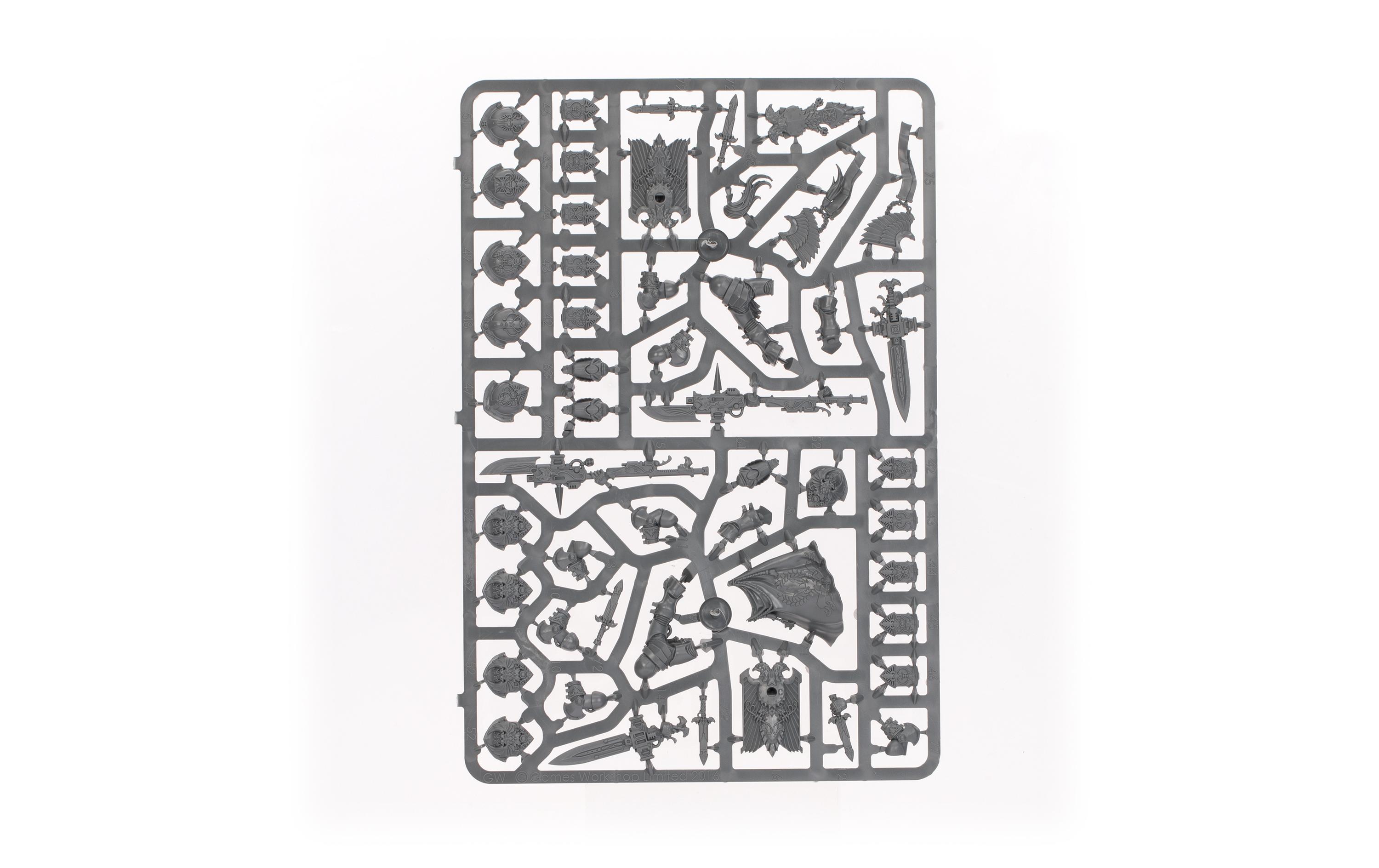 Warhammer 40.000 Combat Patrol Adeptus Custodes<br>Warhammer 40.000 Miniaturen: Kampfpatrouille des Adeptus Custodes