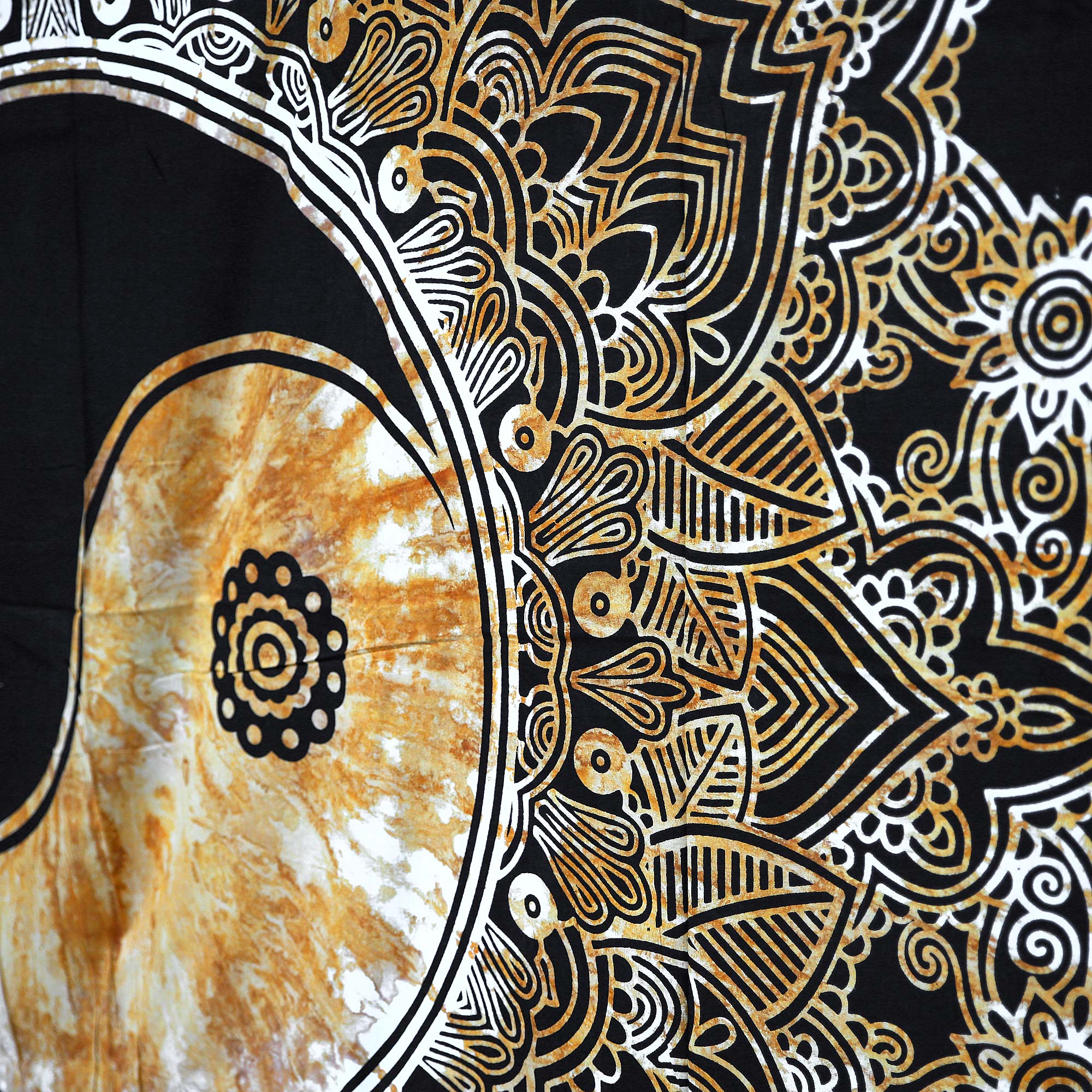 Multifunktionstuch 'Yin Yang', goldbraun, schwarz, B 213 cm, H 244 cm von fischer's lagerhaus