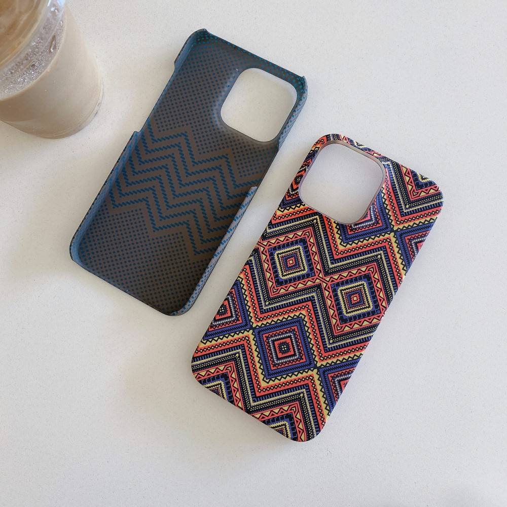 iPhone 14 Pro Hardcase Hülle im Carbon Look - Plaid