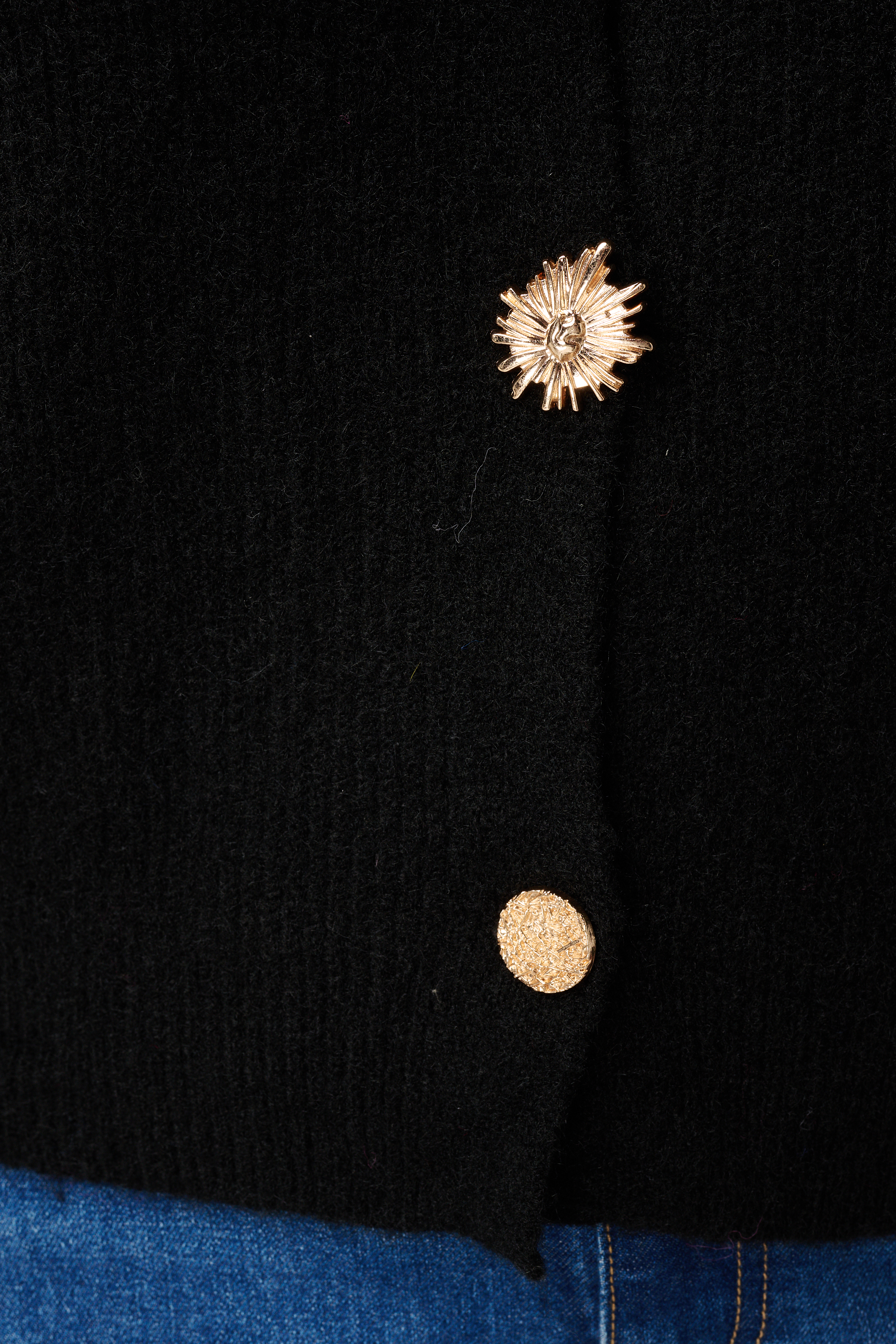 Vestje met gouden knopen Zwart