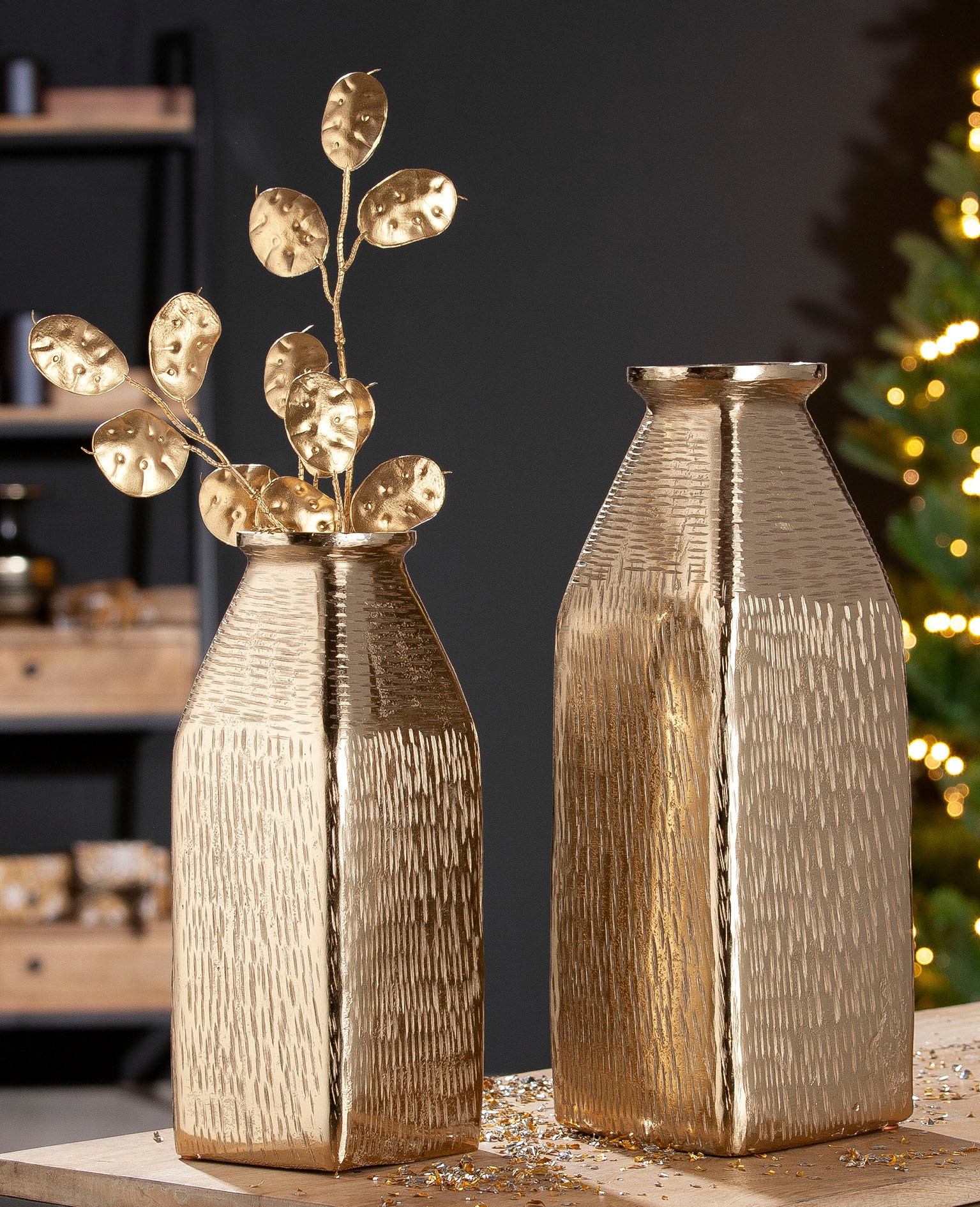 GILDE Tischvase »Lola, Dekovase« Vase aus Aluminium, mit geritzter Oberflächenstruktur