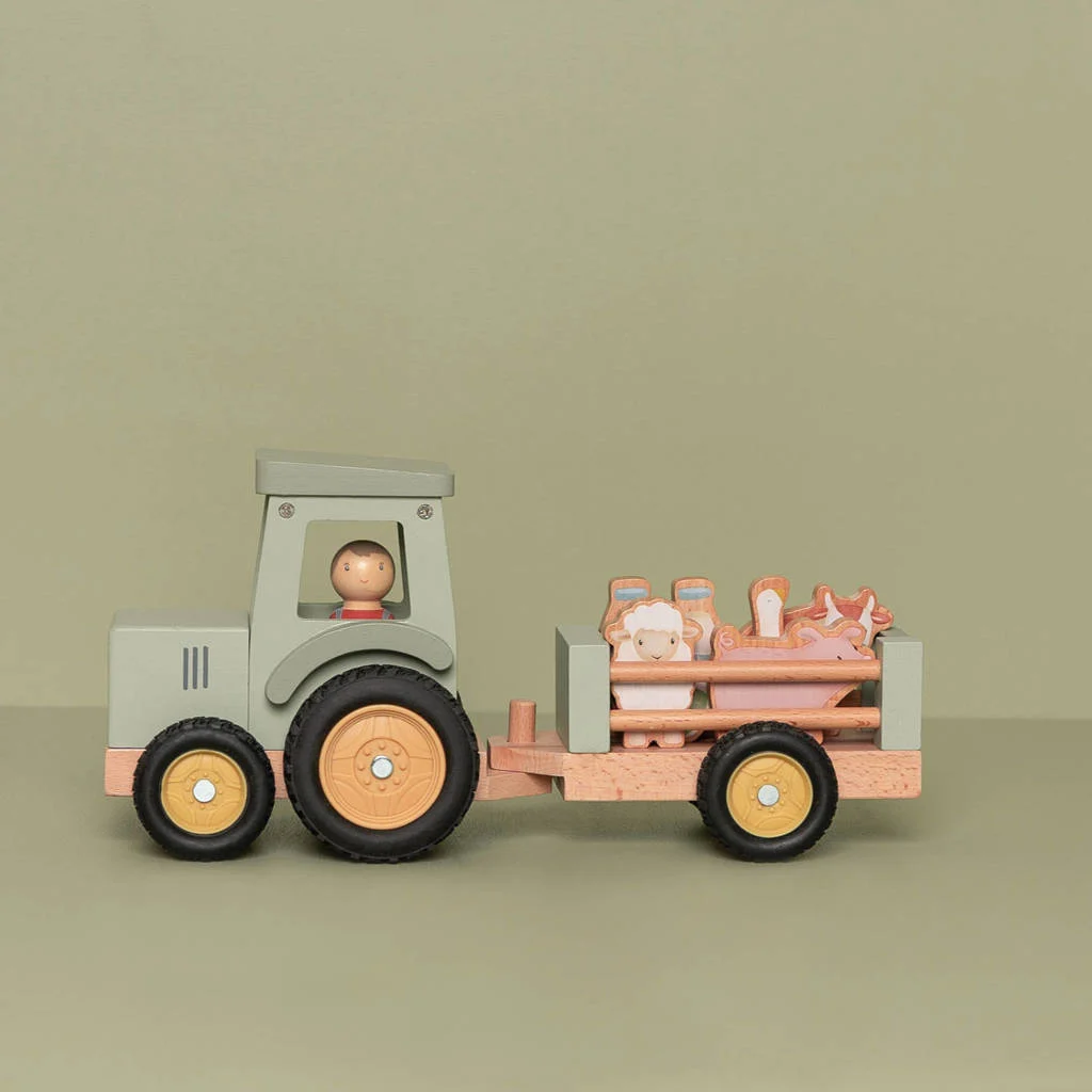tractor met trailer little farm