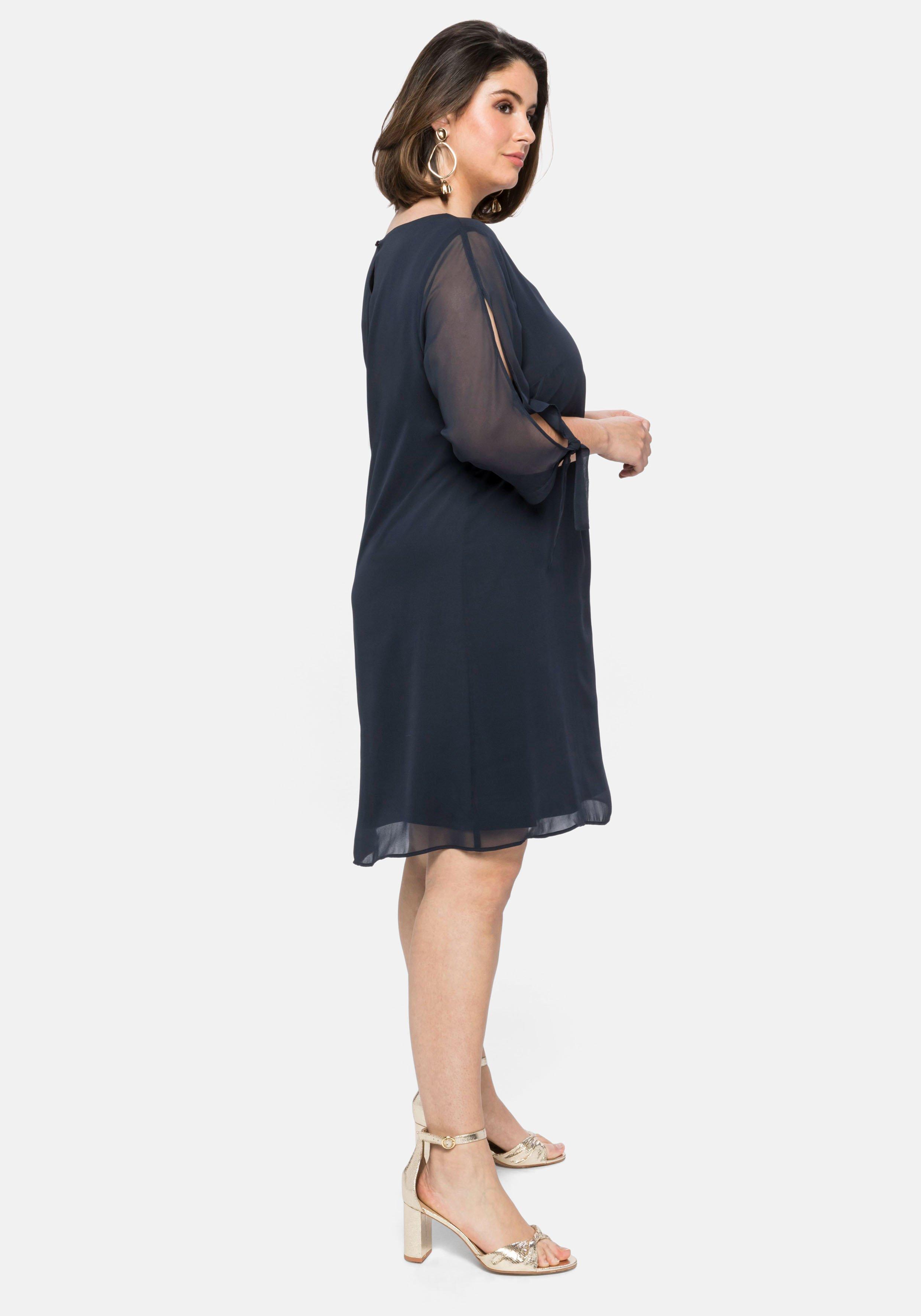 Chiffonkleid im Lagenlook, mit geschlitztem Ärmel