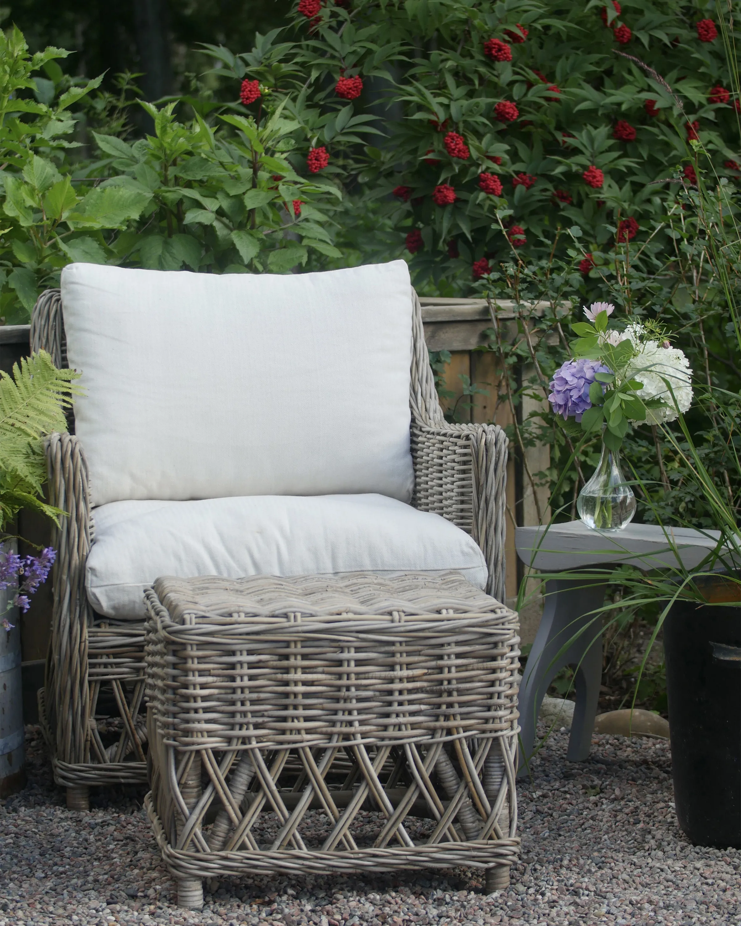 Set van 2 tuinstoelen met kussens RIBOLLA met voetenbank Rotan Natuurlijk